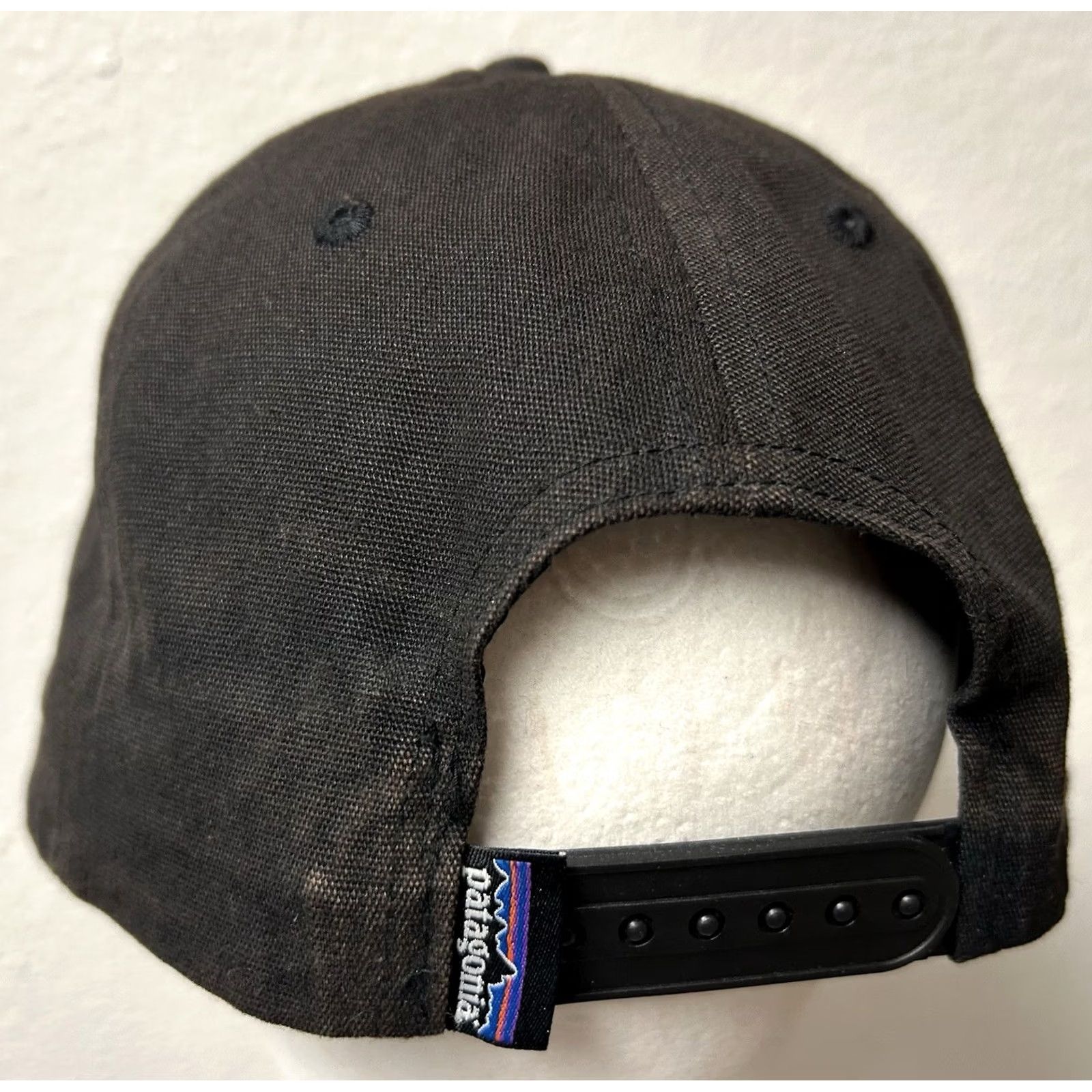 Patagonia VINTAGE Patagonia Spellout Raised Letters Roger That Snapback Hat Black Faded Men One Size Adjustable Hats Size ONE SIZE - 5 Thumbnail