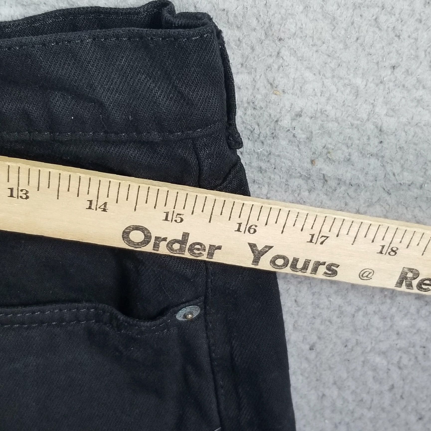 Levi's Levi's 501 Denim Shorts Womens 30X6 Black Button Fly Cut Off Distressed Grunge Shirt Womens 30X6 Black Button Fly Grunge Levi's 501 Size 30" / US 8 / IT 44 - 3 Thumbnail