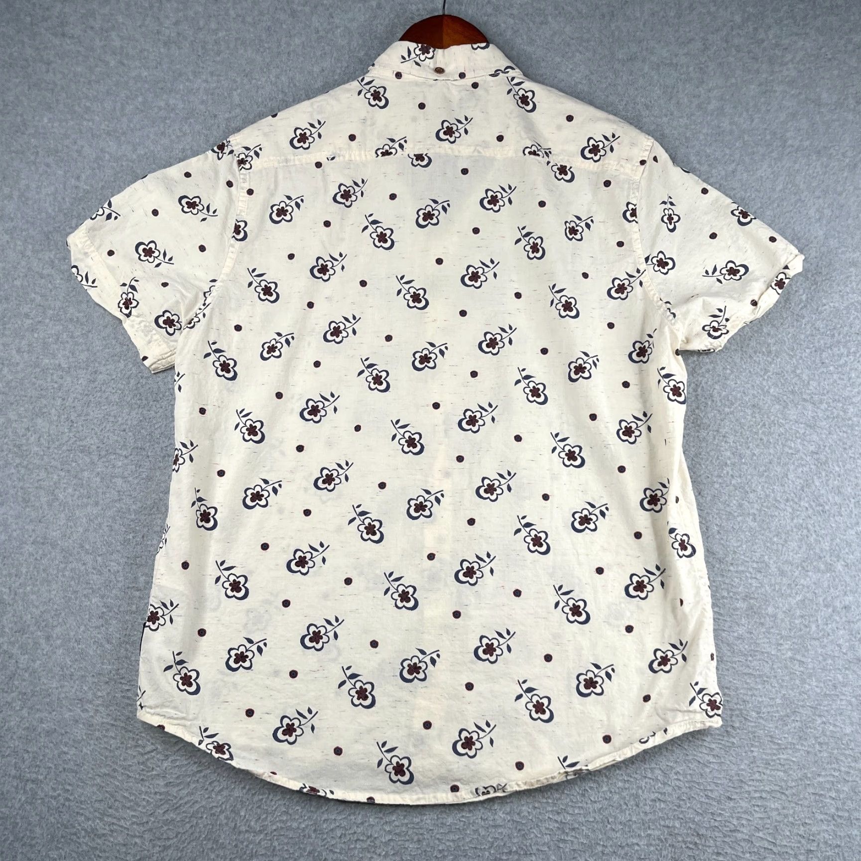 Ben Sherman Ben Sherman Shirt Mens Medium Ivory navy Flower Print Button Up Short Sleeve Size US M / EU 48-50 / 2 - 4 Thumbnail