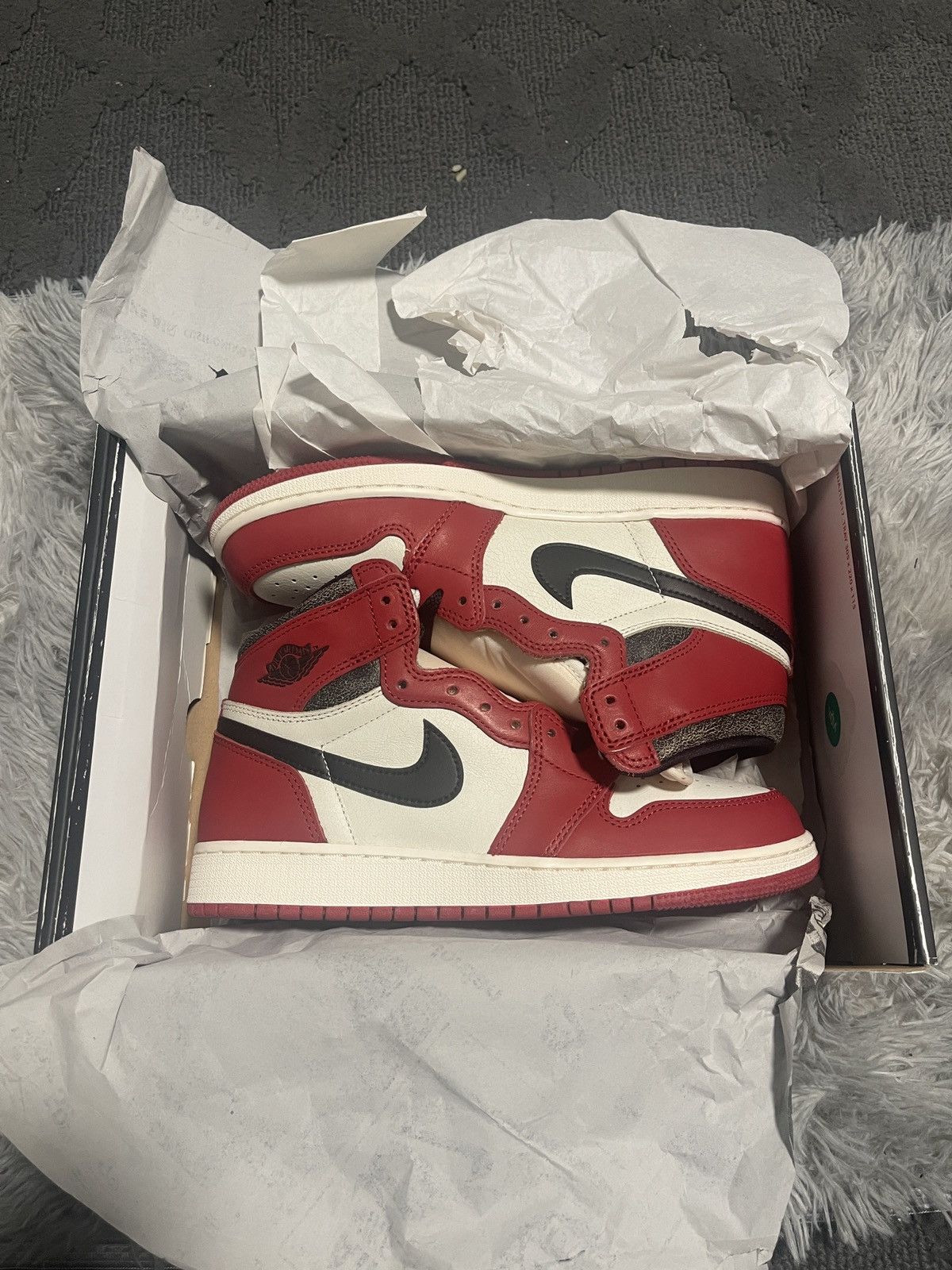 Jordan Brand AIR JORDAN 1 RETRO HIGH OG GS SIZE 6.5Y Size US 6.5 / EU 39-40 - 5 Thumbnail