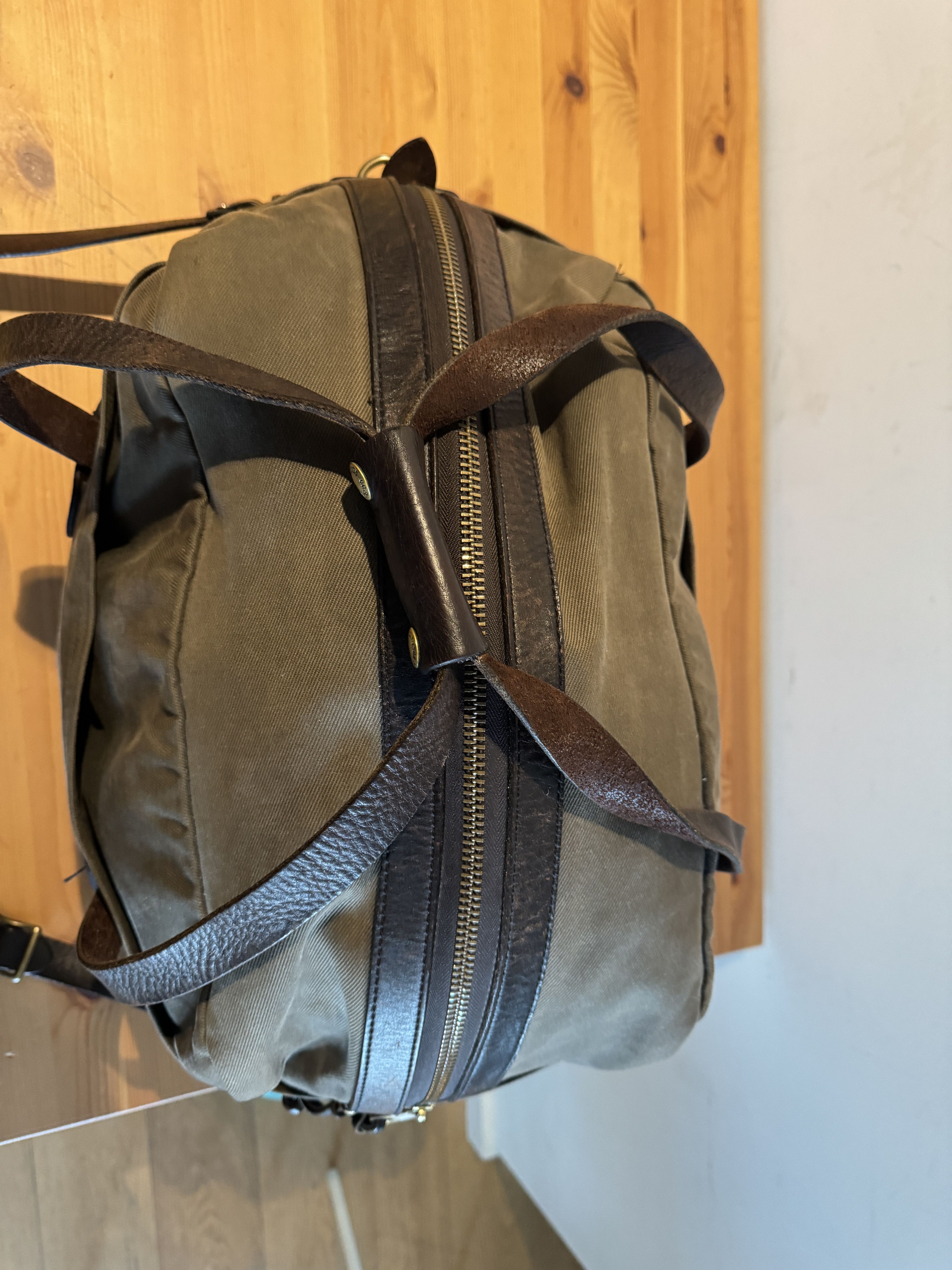 Filson Filson Leather Duffle Bag, Green / Olive - 70246 Size ONE SIZE - 2 Thumbnail
