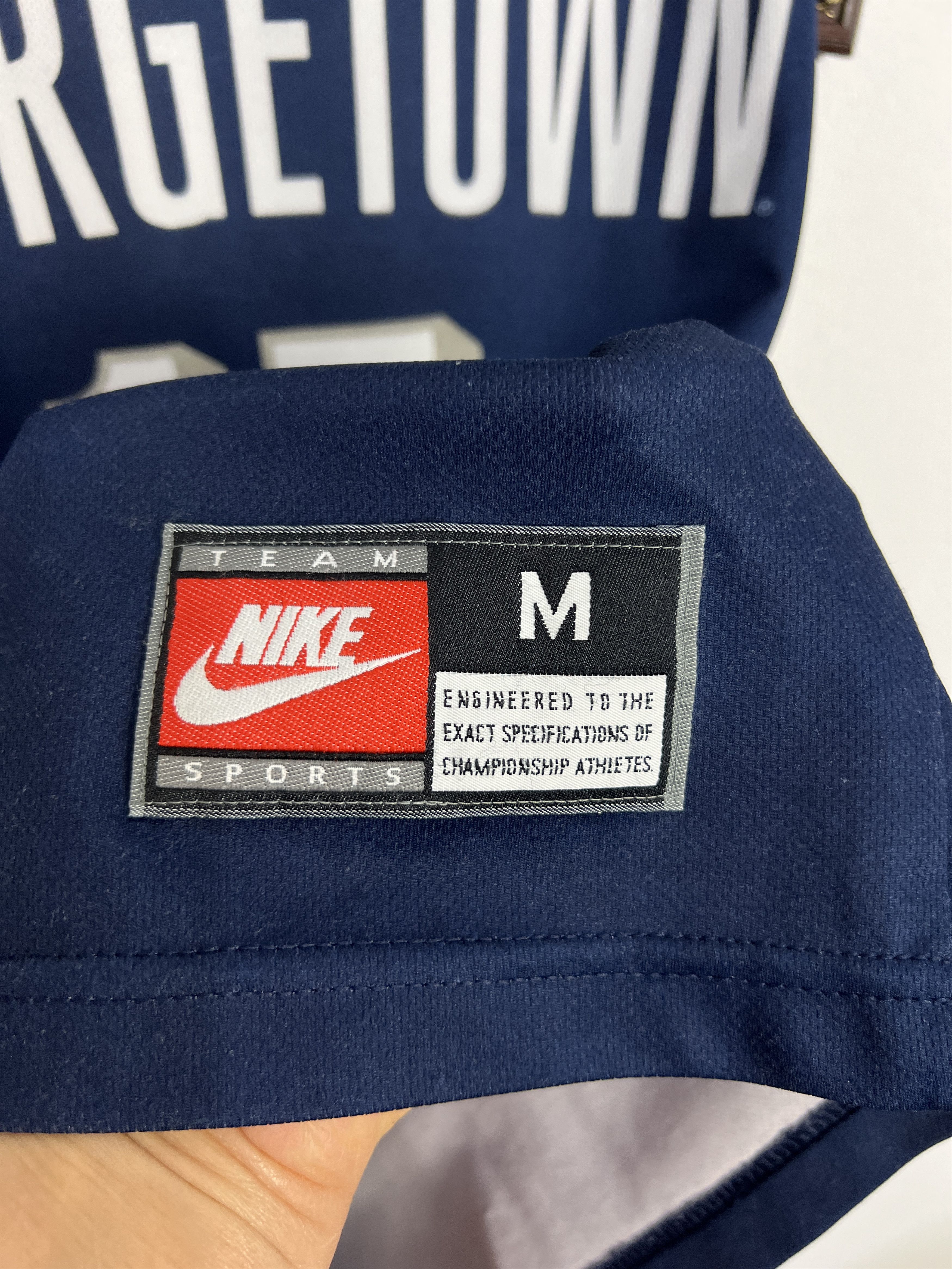 Nike Georgetown Hoyas Basketball Jersey #15 NCAA Trikot Shirt Size US M / EU 48-50 / 2 - 4 Thumbnail
