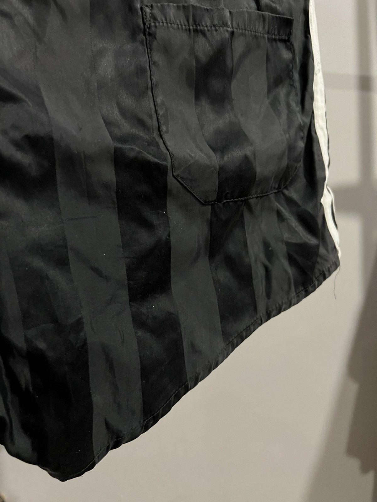 Adidas ADIDAS NYLON SPRINTER ICONIC SHORTS GLANZ RACER RETRO SIZE M Size US 36 / EU 52 - 9 Thumbnail