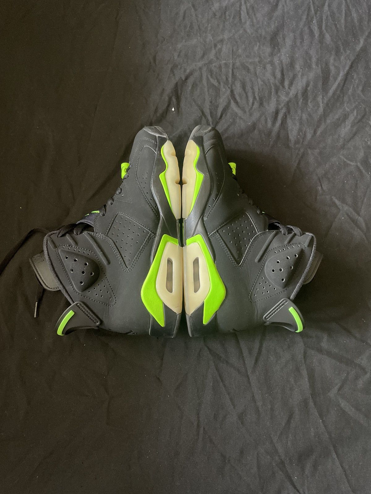 Jordan Brand Jordan 6 Retro Electric Green Size US 9 / EU 42 - 3 Thumbnail