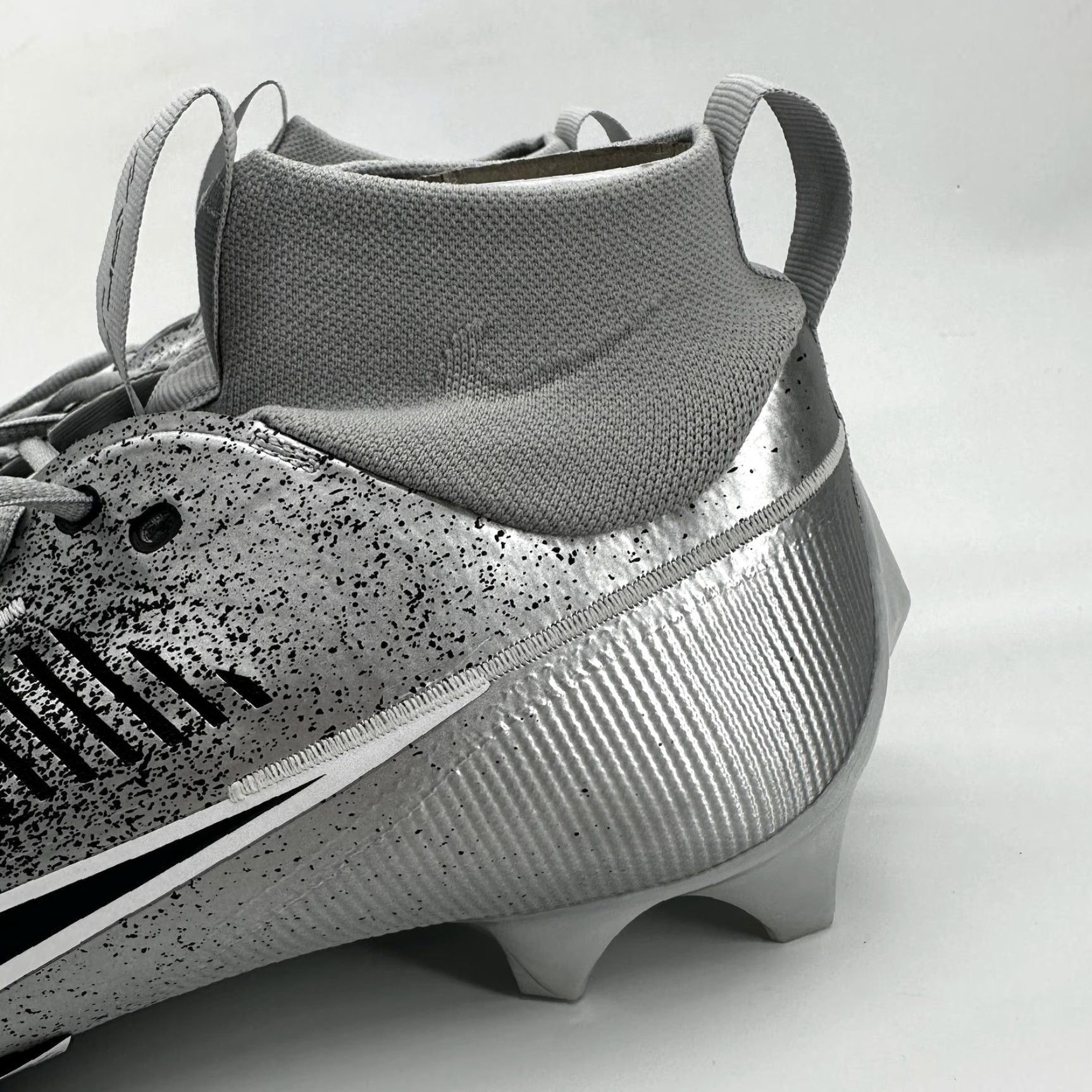 Nike Vapor Men's Mid Top Shoes Size 16 Silver Black Football Cleats HF3454-003