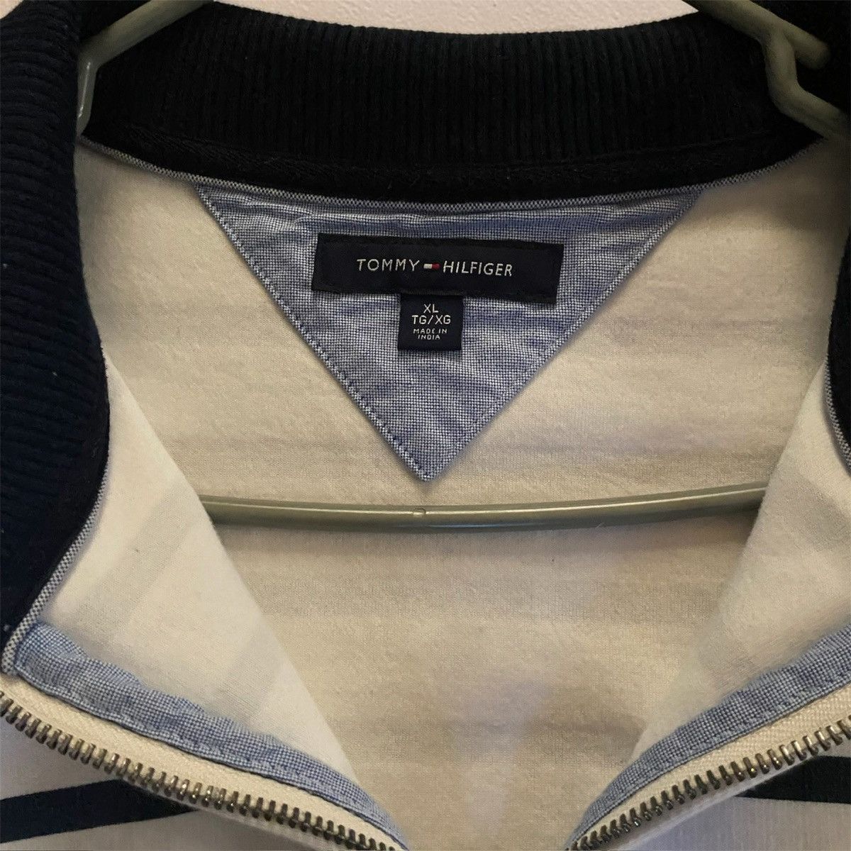 Tommy Hilfiger Tommy Hilfiger Striped Quarter Zip Size US XL / EU 56 / 4 - 3 Thumbnail