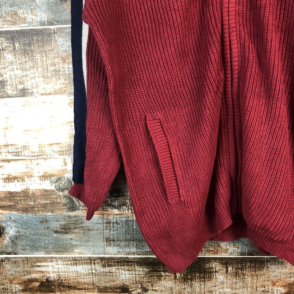 Vintage Bear Red surf sweater Sweatshirt #A2372 Size US M / EU 48-50 / 2 - 7 Thumbnail