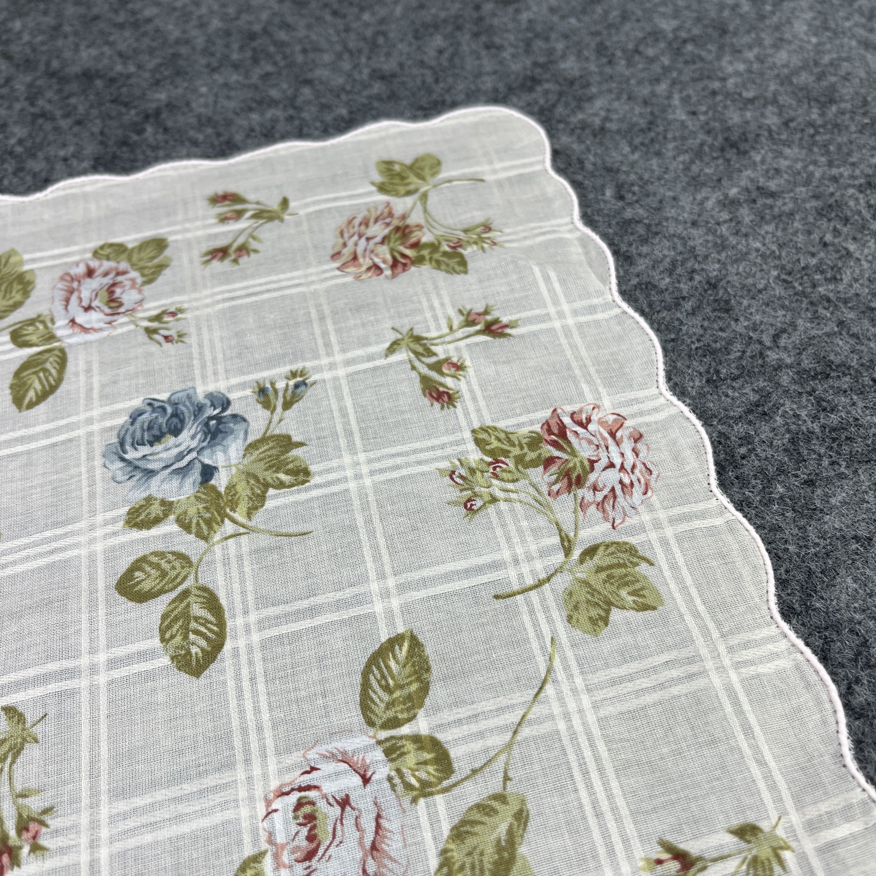 Laura Ashley Laura Ashley Handkerchief / Bandana / Neckerchief B106 Size ONE SIZE - 10 Thumbnail