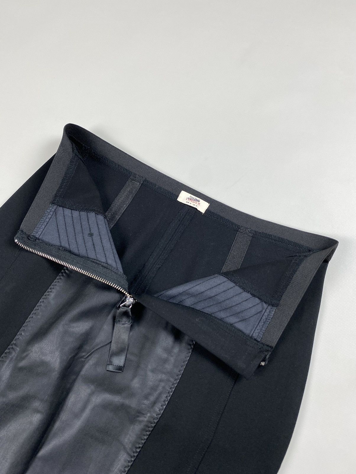 Jean Paul Gaultier Jean Paul Gaultier Lindex ladies pencil skirt size M Size 26" / US 2 / IT 38 - 10 Thumbnail