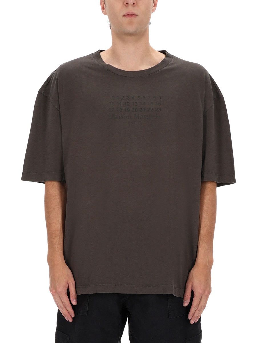 Maison Margiela MAISON MARGIELA T-SHIRT WITH LOGO - BROWN Size US M / EU 48-50 / 2 - 1 Thumbnail