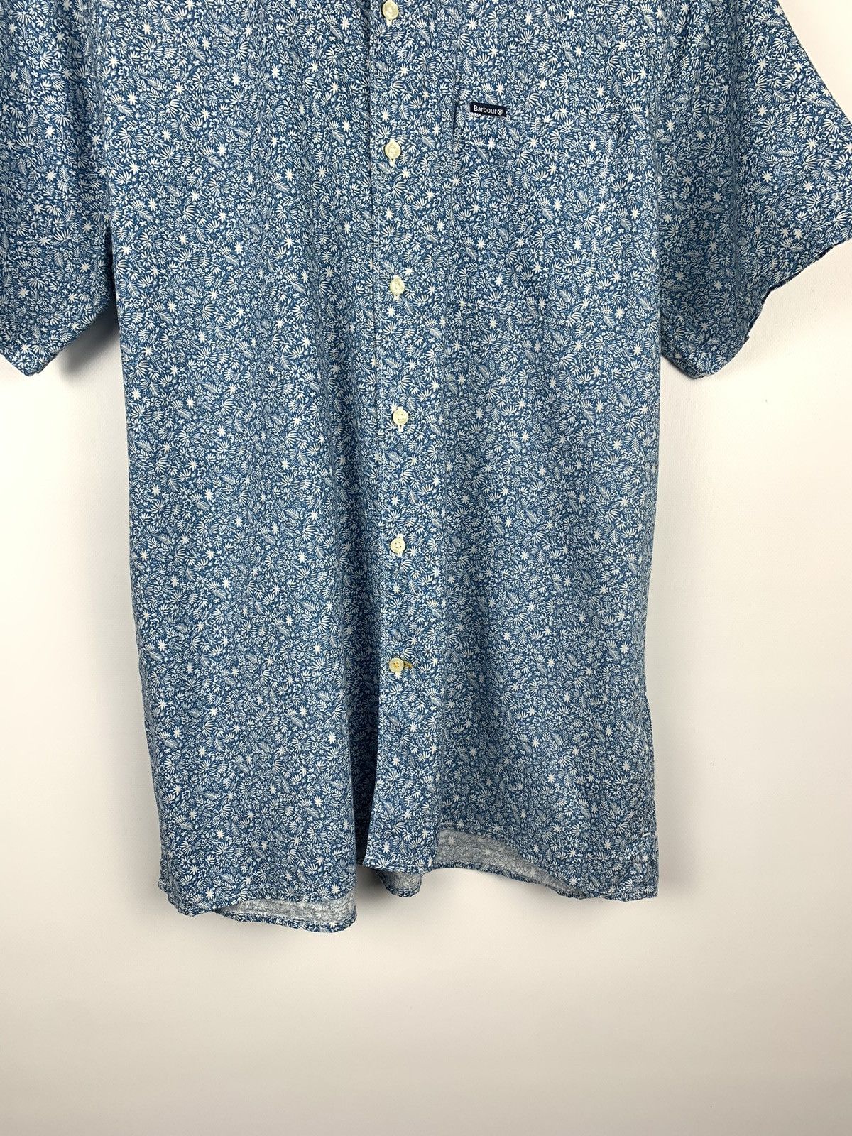 Barbour Barbour Floral Shirt Short Sleeve Size M Regular Fit Blue Size US M / EU 48-50 / 2 - 3 Thumbnail