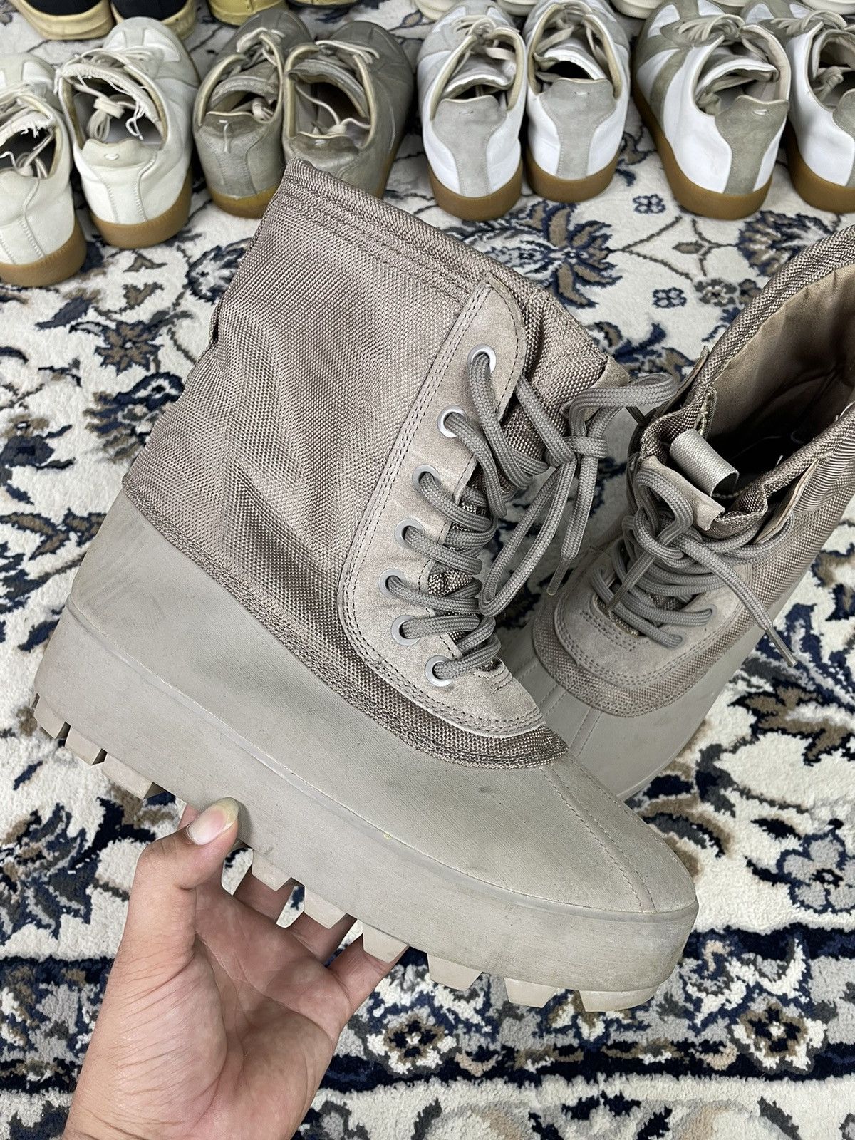 yeezy 950 moonrock
