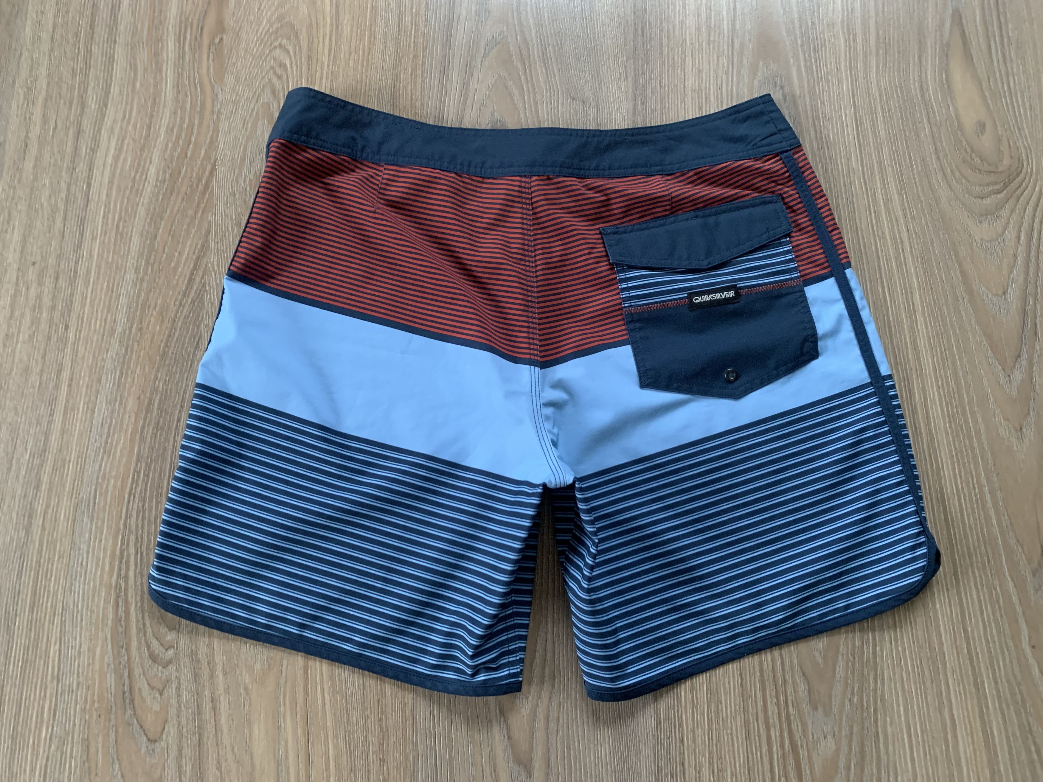Quicksilver Quicksilver Beach Swim Shorts Size US 34 / EU 50 - 3 Thumbnail