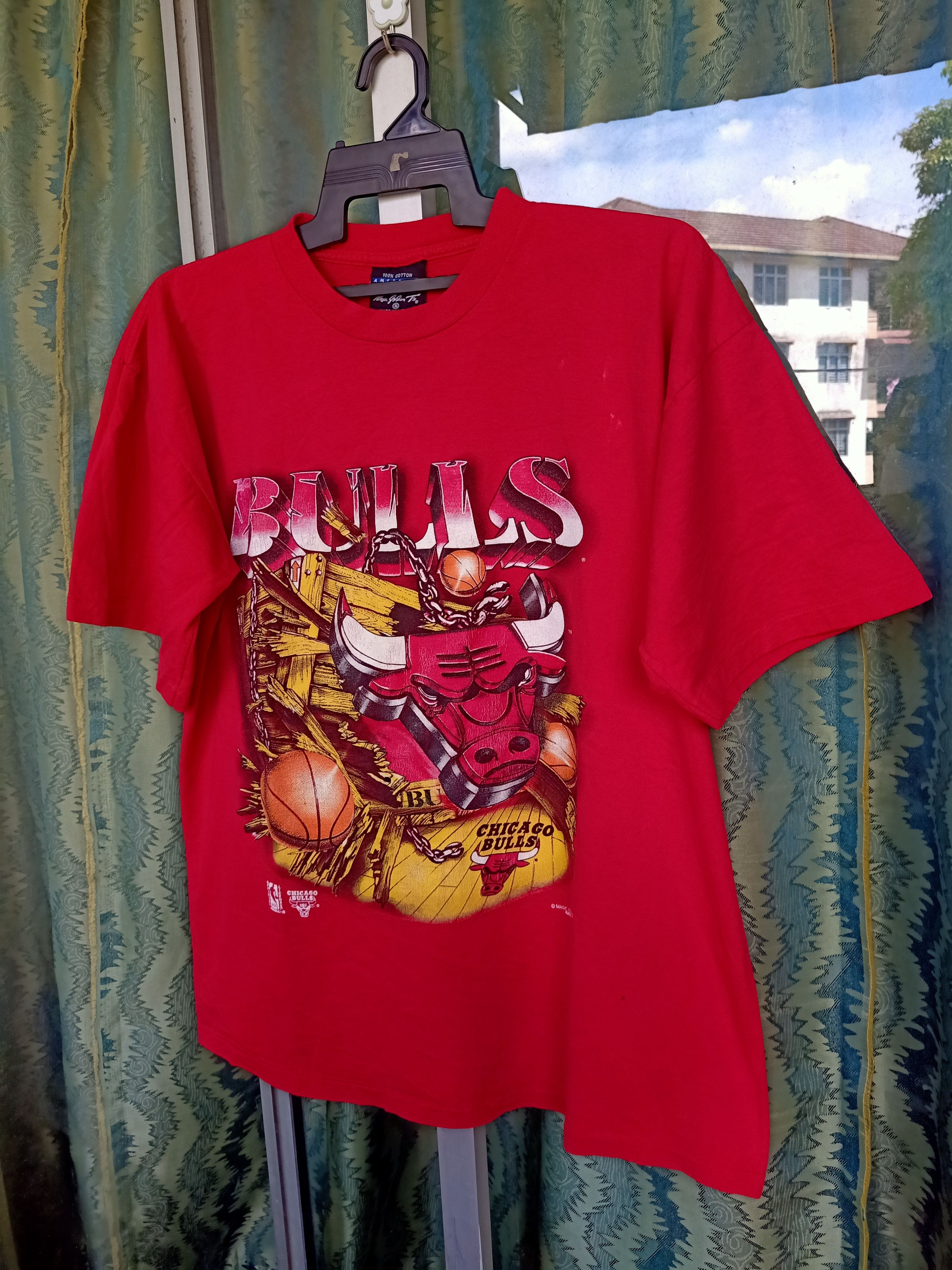 Vintage Vtg Chicago Bulls Magic Johnson tee Size US XL / EU 56 / 4 - 2 Thumbnail