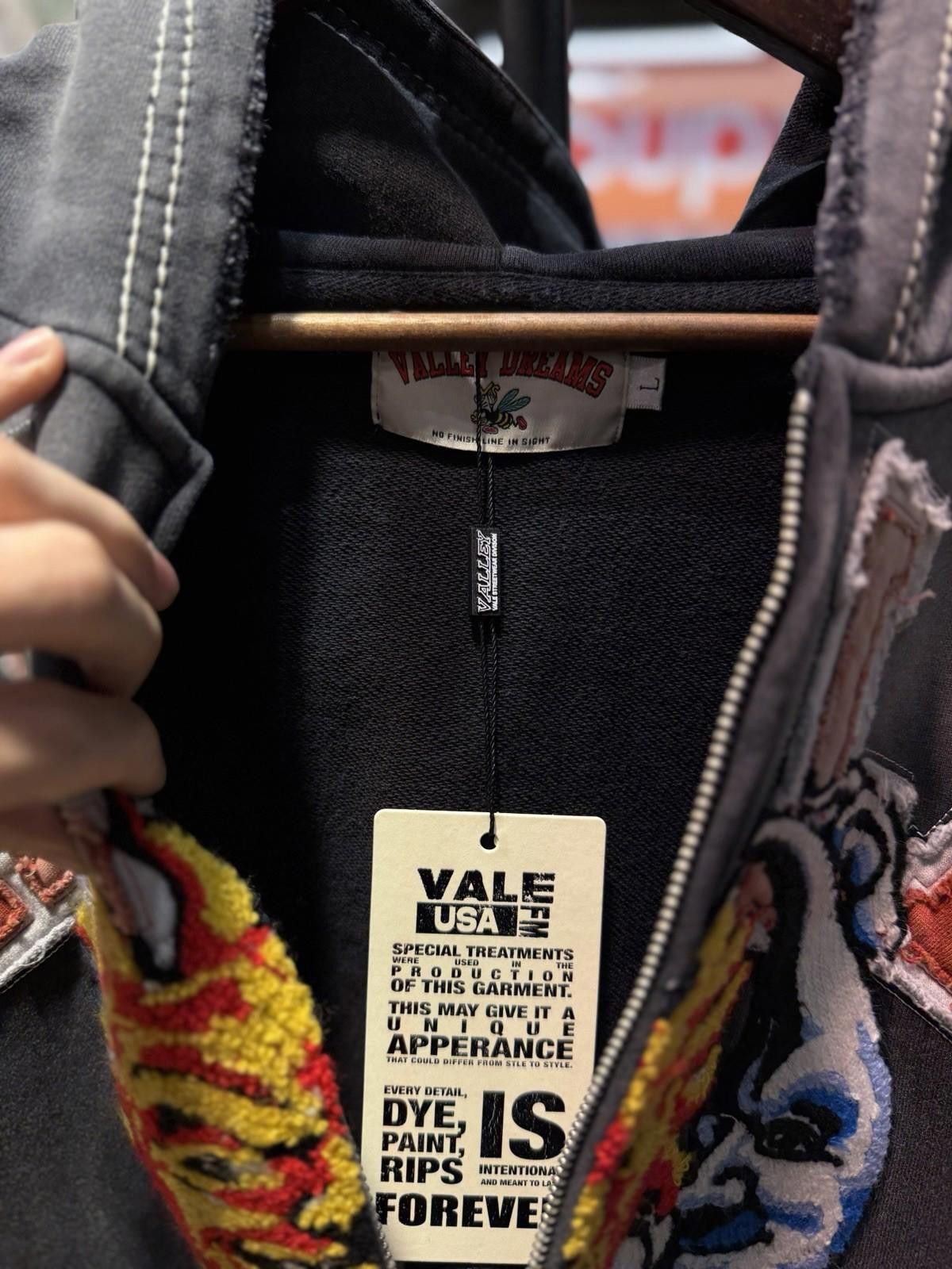 Vale Size L -Vale Zip Up Hoodie Authentic Valley White Messy Look Size US L / EU 52-54 / 3 - 7 Thumbnail