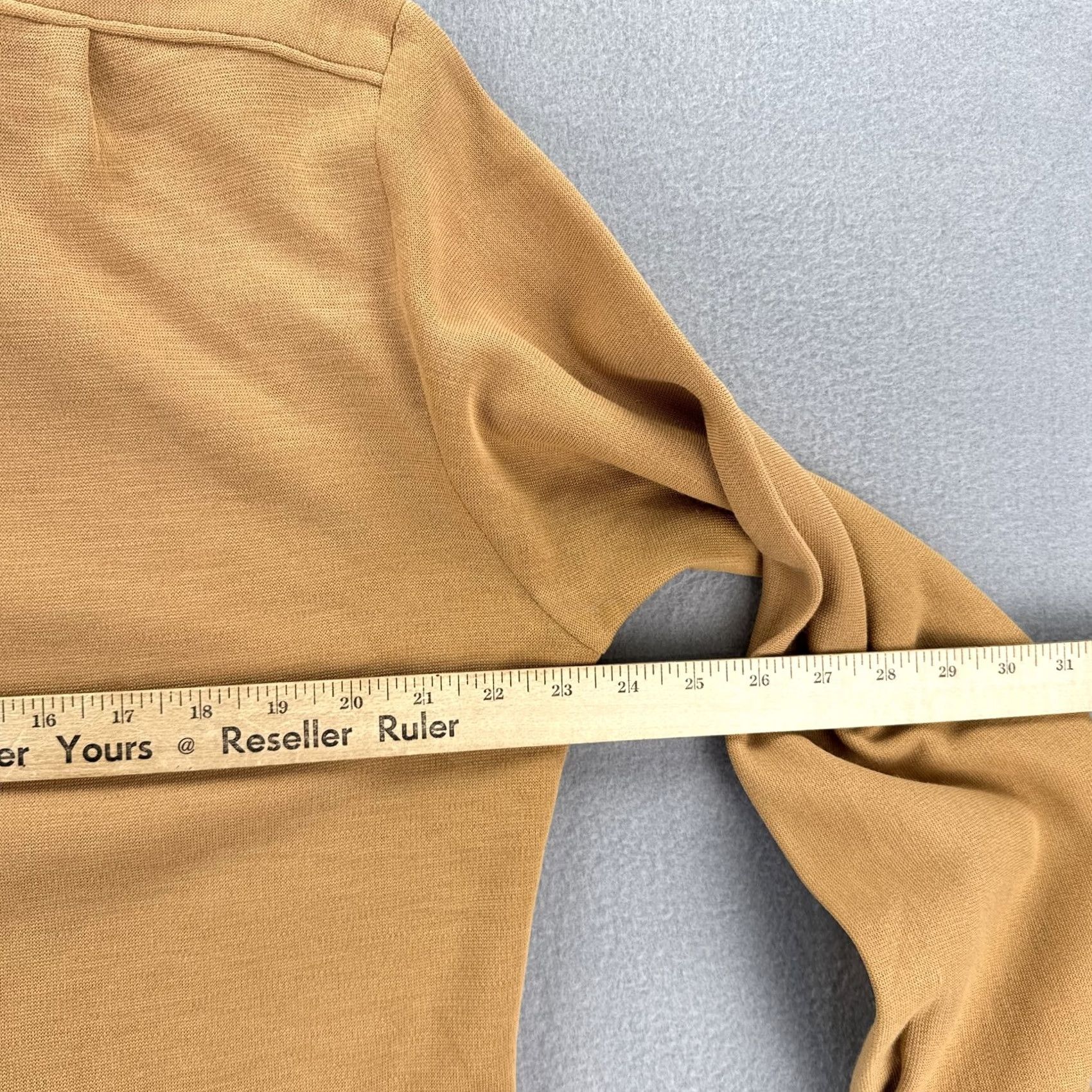Vintage VINTAGE Wool Button Shirt Mens Large Brown Long Sleeve Workwear Distressed 70s US Army Mens Large Brown Long Sleeve Wool Button Shirt Size US L / EU 52-54 / 3 - 7 Thumbnail