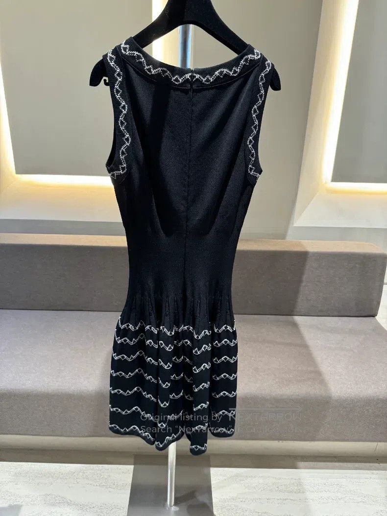 Alaia Alaia Black and White Colorblock Knit Jacquard Dress Size XS / US 0-2 / IT 36-38 - 2 Thumbnail