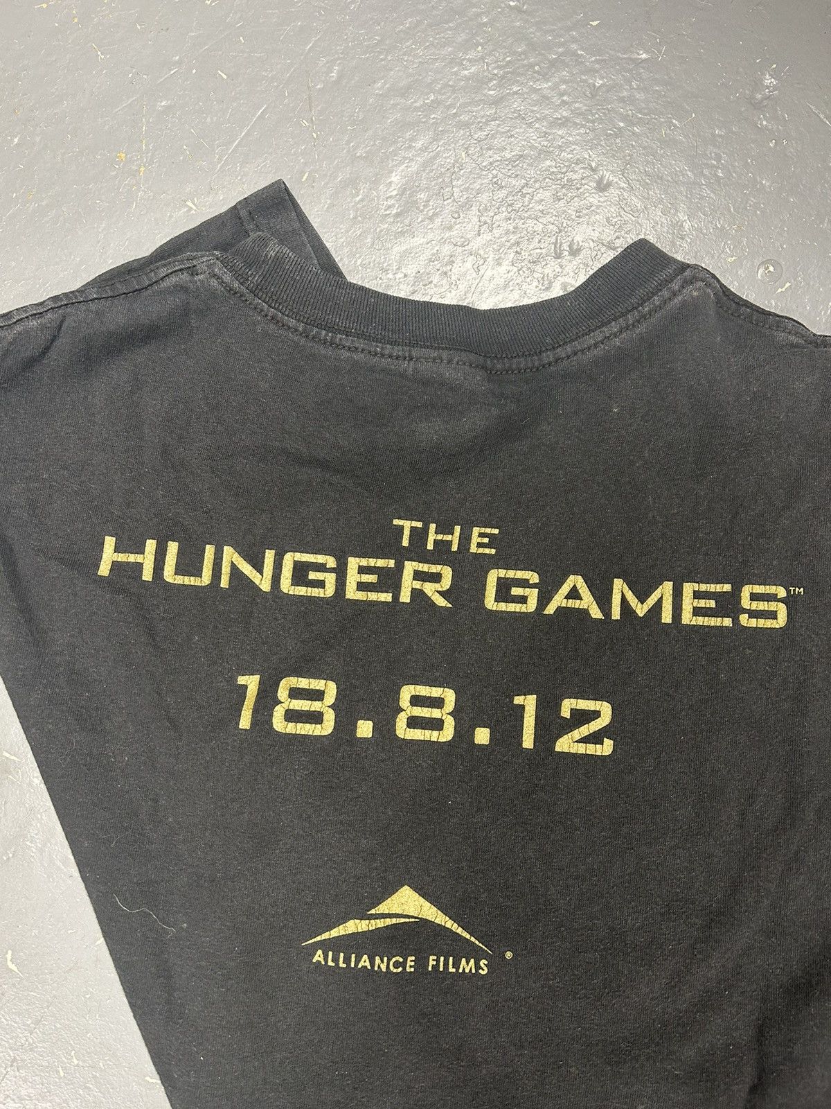 Vintage Crazy Vintage Y2K Hunger Games Black Graphic Movie Shirt Size US M / EU 48-50 / 2 - 2 Thumbnail