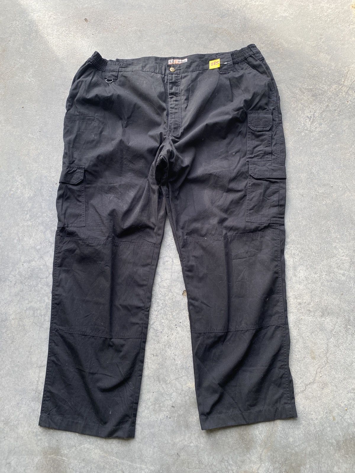 5.11 × Japanese Brand Big saiz 5:11 tactical cargo pant Size US 44 / EU 60 - 2 Thumbnail