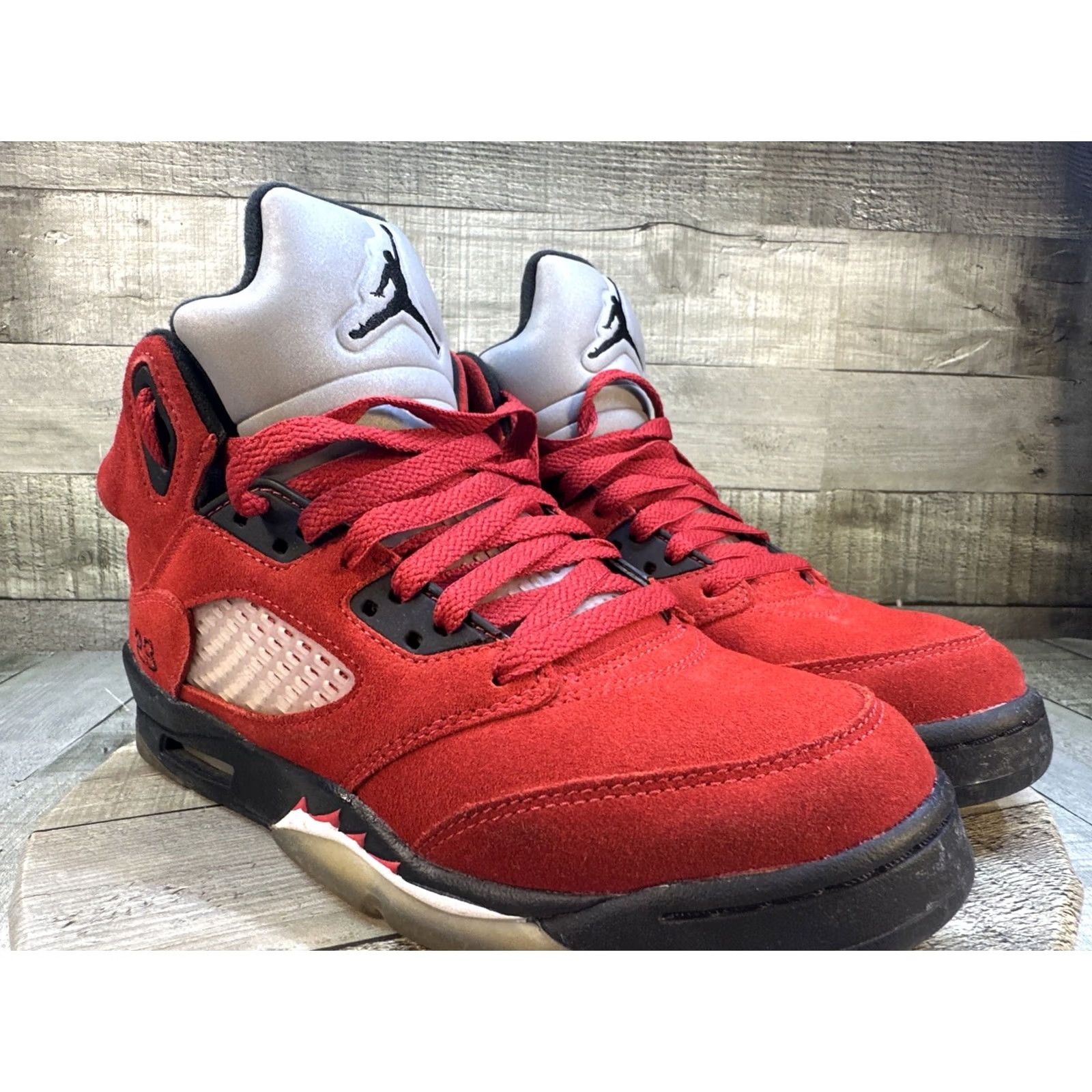 Jordan Brand Pre-Owned Nike Air Jordan 5 Retro Raging Bull Sneakers High Top Red 6Y Mens Jordans Retro 2020 Size US 6 / EU 39 - 2 Thumbnail