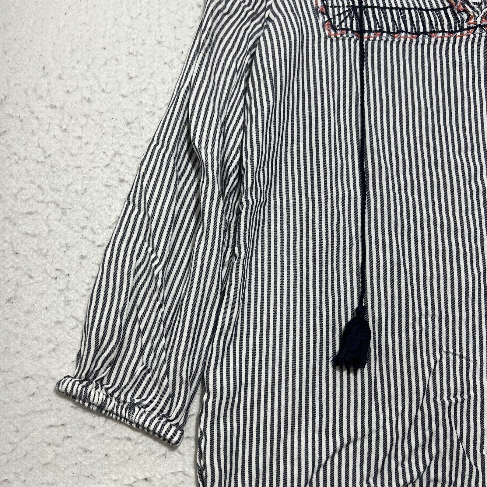 Old Navy Old Navy Tunic Small Tasseled 3/4 Sleeve Blue Striped Blouse Size S / US 4 / IT 40 - 6 Thumbnail