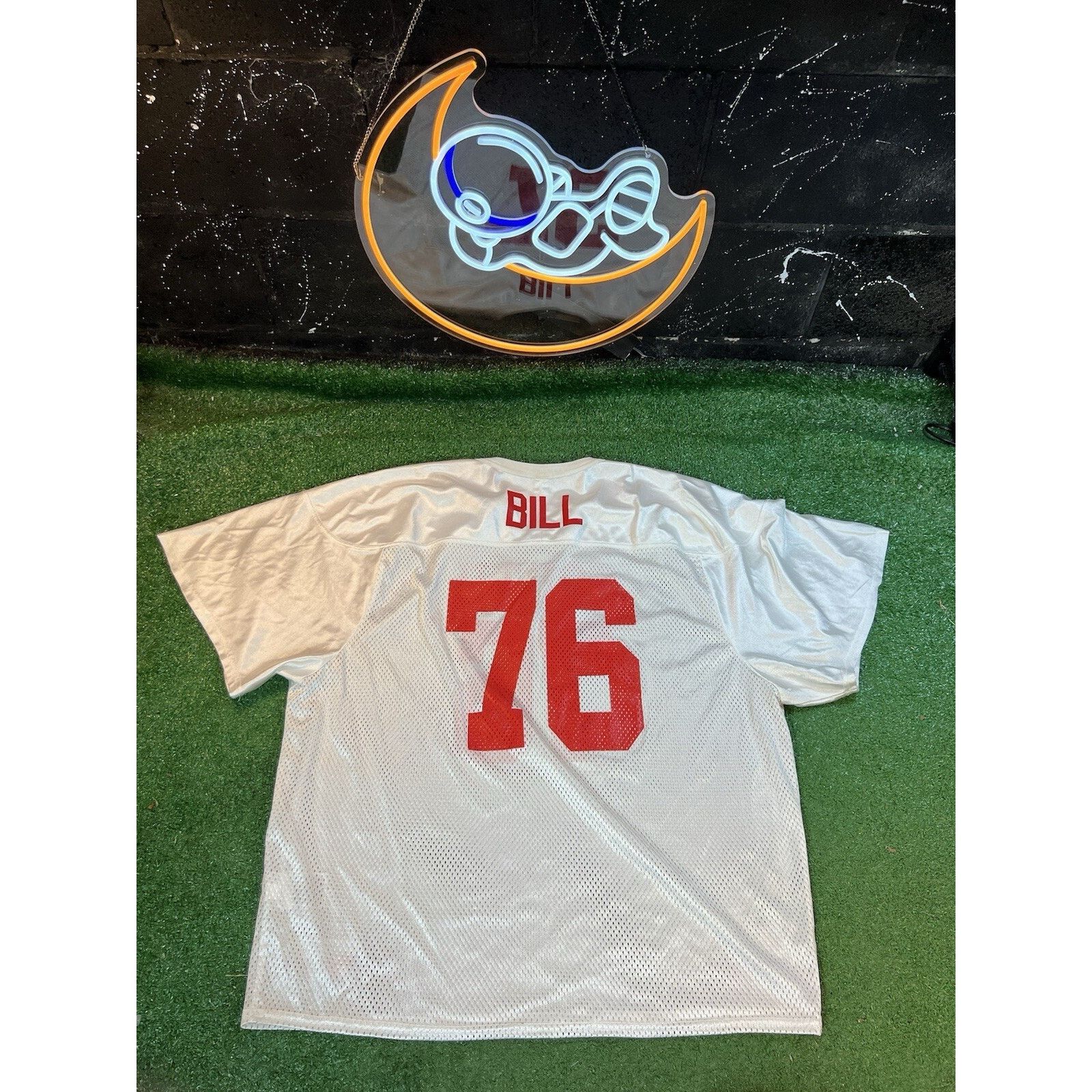 Nike Vintage Nike Team South #76 White Football Jersey Size XXL Size US XXL / EU 58 / 5 - 5 Thumbnail