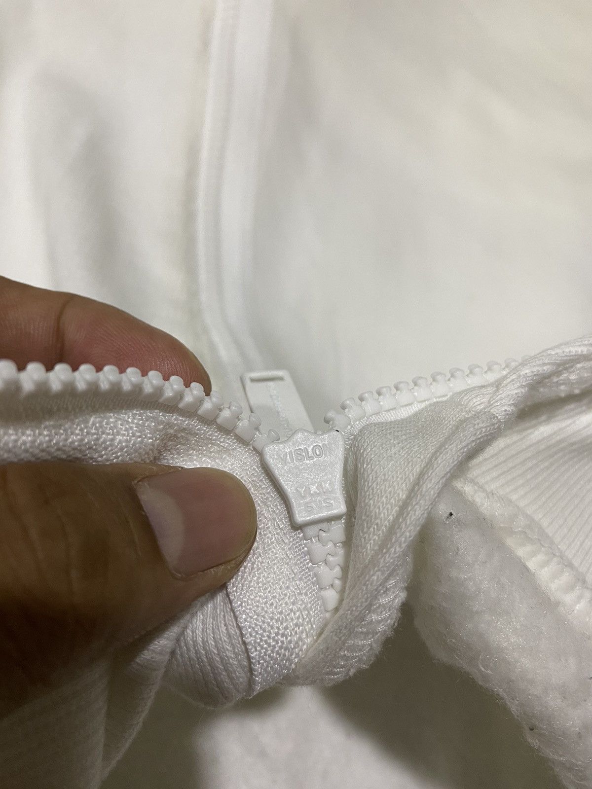 GU × Undercover Offer‼️Gu x Undercover White Sweatshirt Size US M / EU 48-50 / 2 - 9 Thumbnail