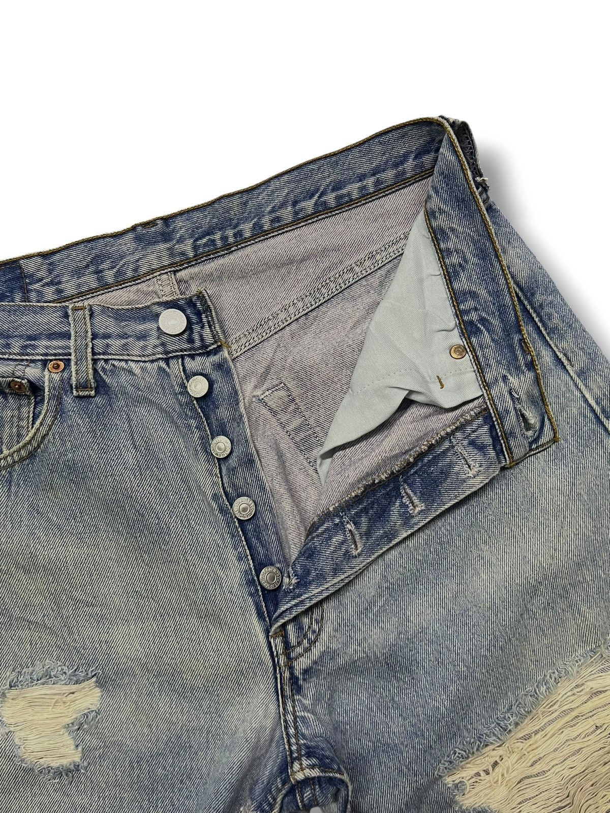 Levi's Vintage 00s Levi’s 501 - Faded Light Wash, Heavy Distressed Size US 30 / EU 46 - 10 Thumbnail