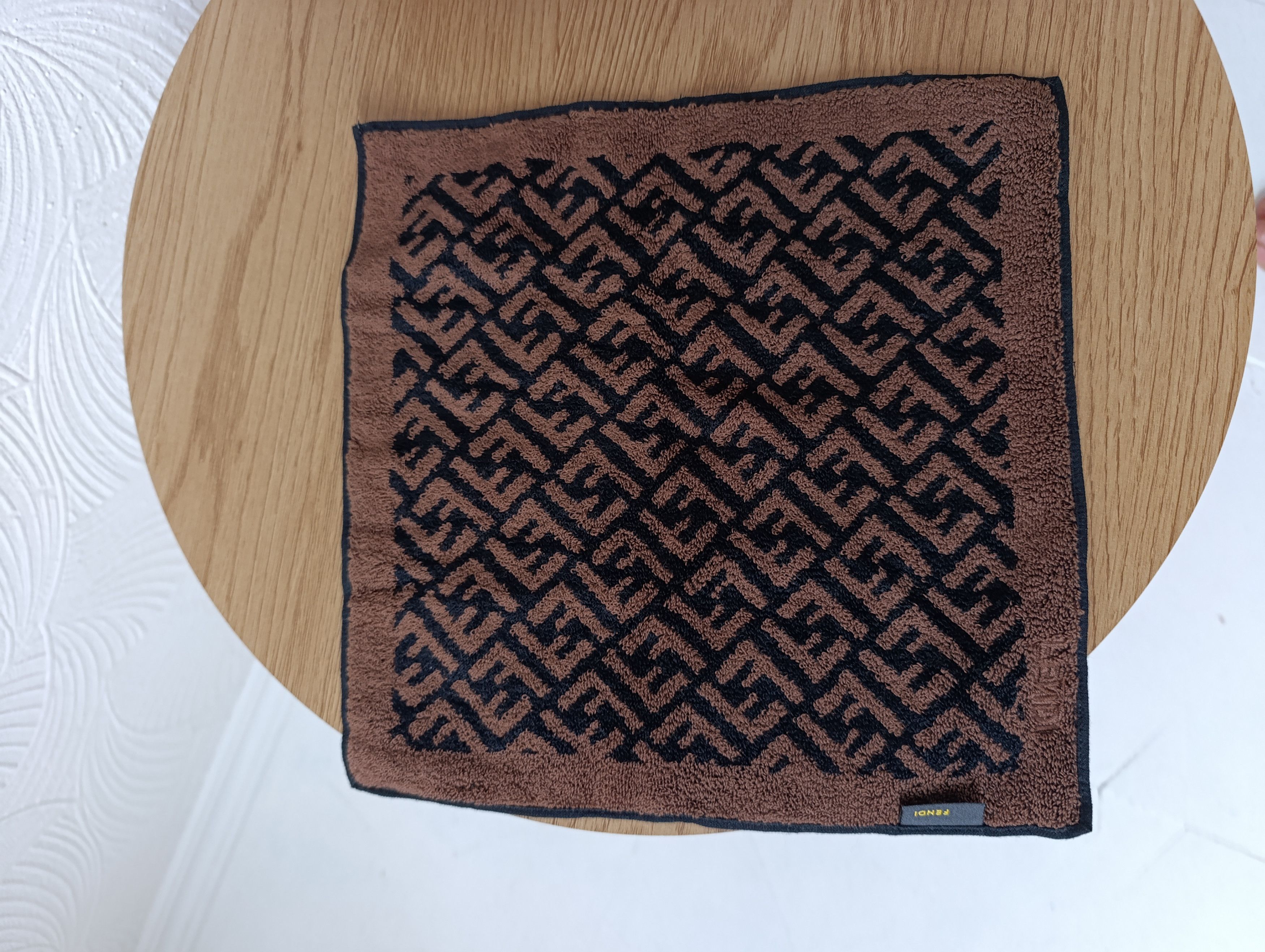 Fendi FENDI MONOGRAM TWO SMALL HANDS COTTON TOWEL VINTAGE Size ONE SIZE - 12 Thumbnail