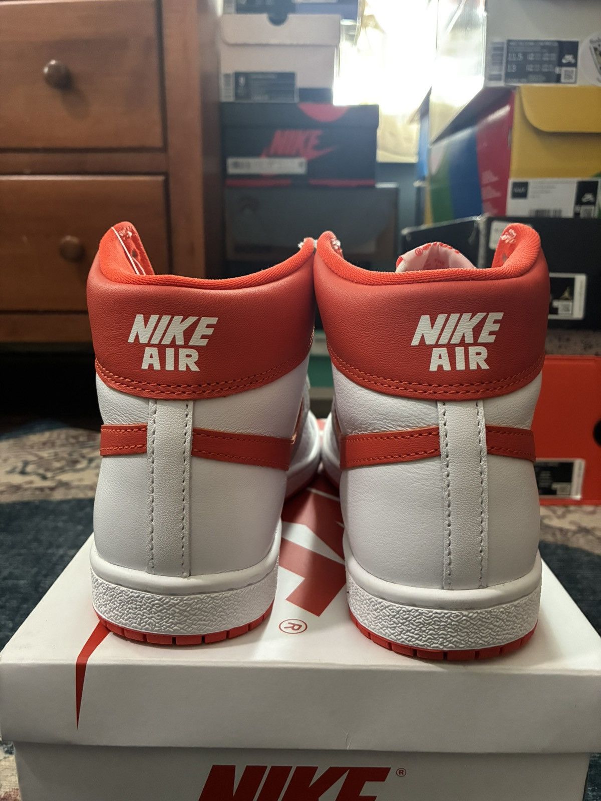 Jordan Brand Nike Jordan Air Ship PE Orange SKU DX4976-181 Brand New Size US 6 / EU 39 - 7 Thumbnail