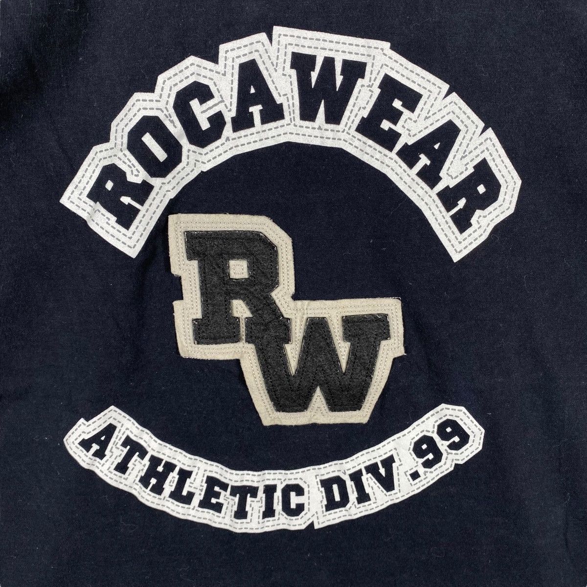 Rocawear Vintage 90's ROCAWEAR Athletic Div '99 Embroidery Tee Shirt Size US L / EU 52-54 / 3 - 2 Thumbnail
