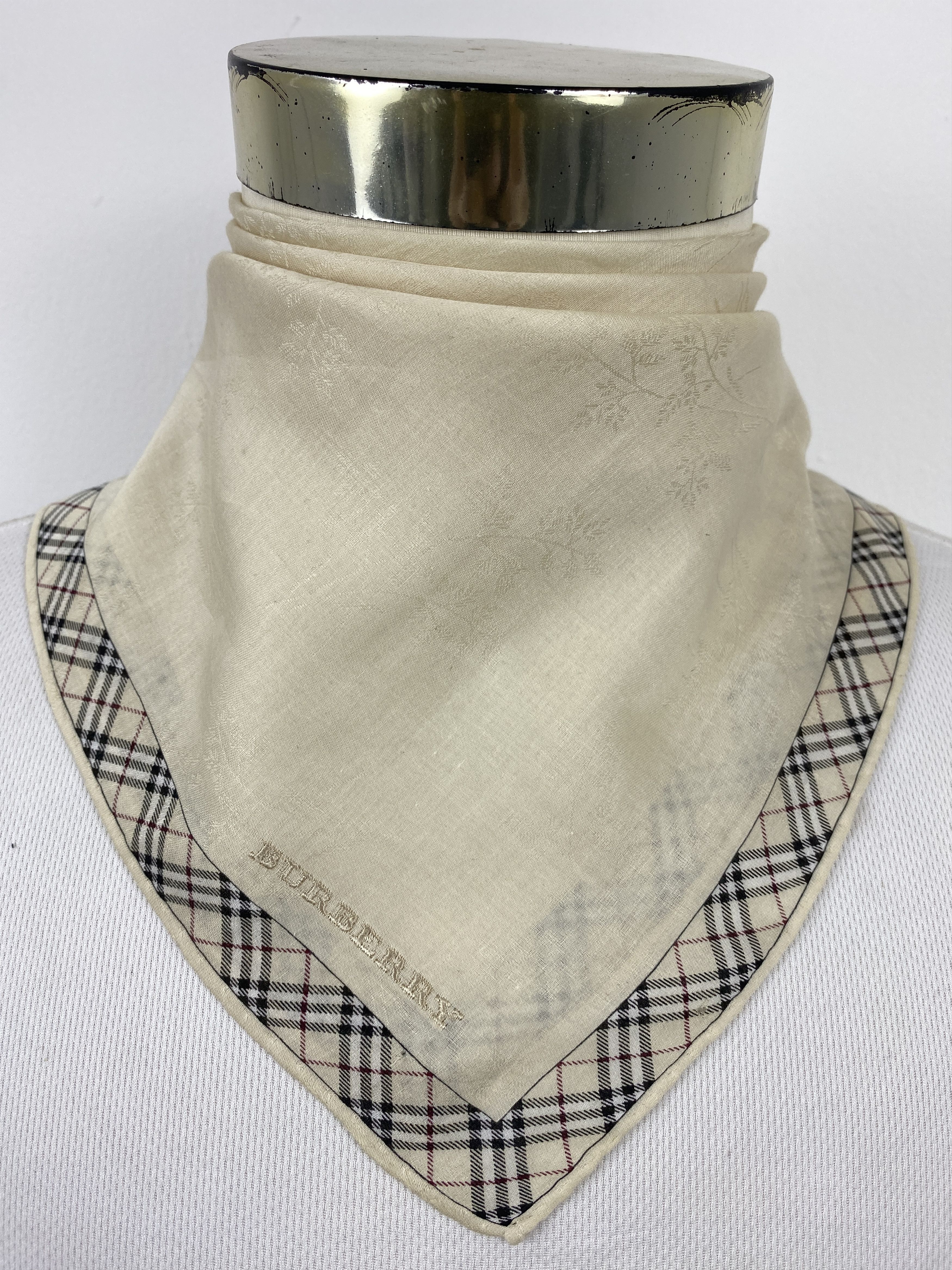 Burberry Vintage Burberry Handkerchief / Neckerchief KT0262 Size ONE SIZE - 1 Thumbnail
