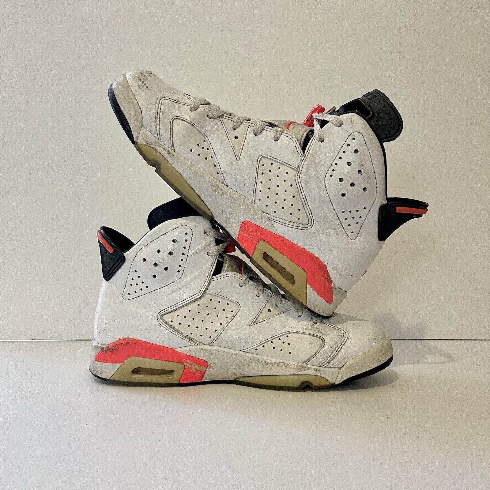 Nike 2014 Nike Air Jordan 6 VI Retro 384664-123 White Infrared 10 Size US 9 / EU 42 - 6 Thumbnail