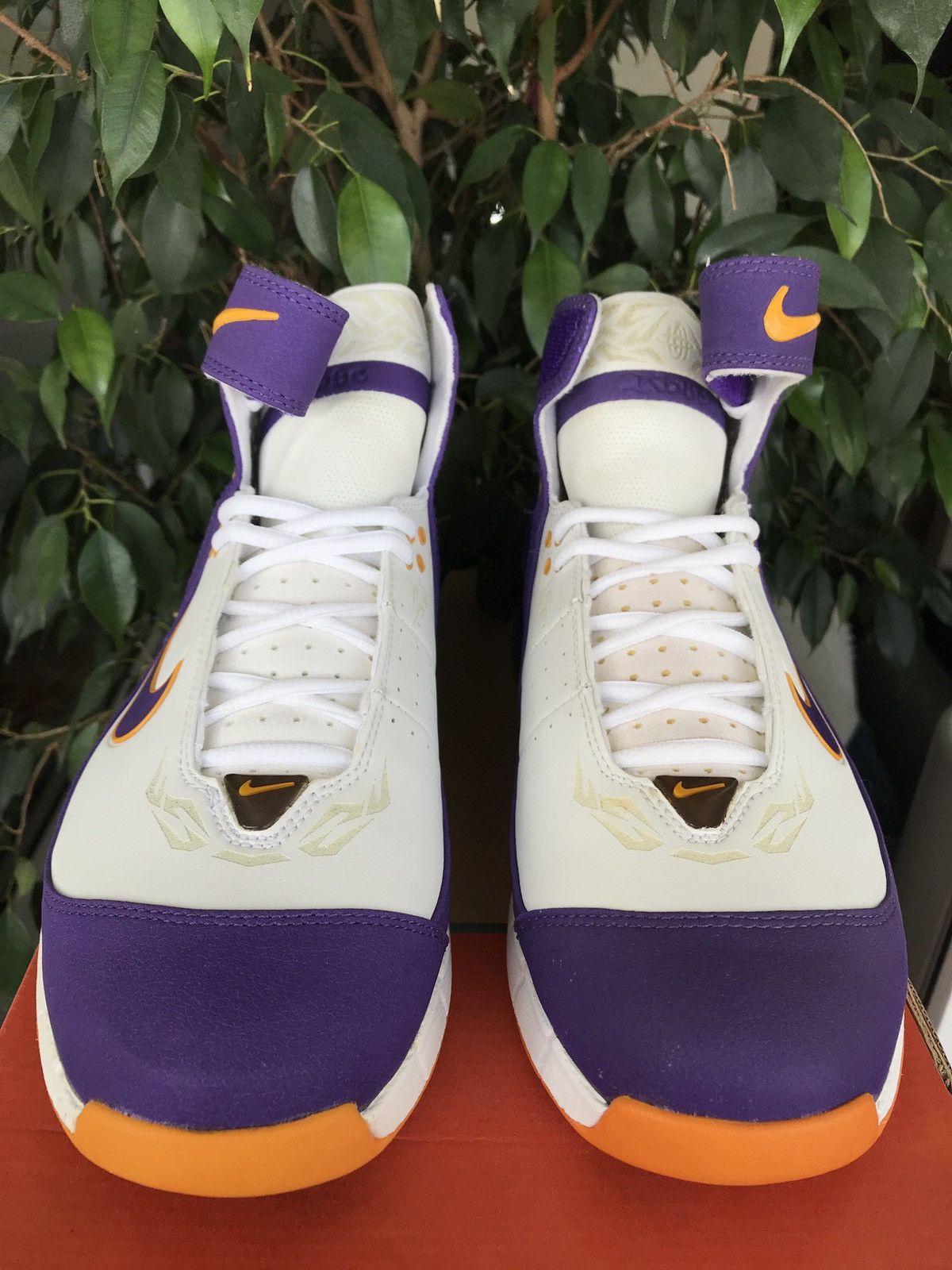 NBA Air Zoom Huarache 2K5 Lakers Kobe Bryant Lebron Jordan KD Size US 9 / EU 42 - 3 Thumbnail