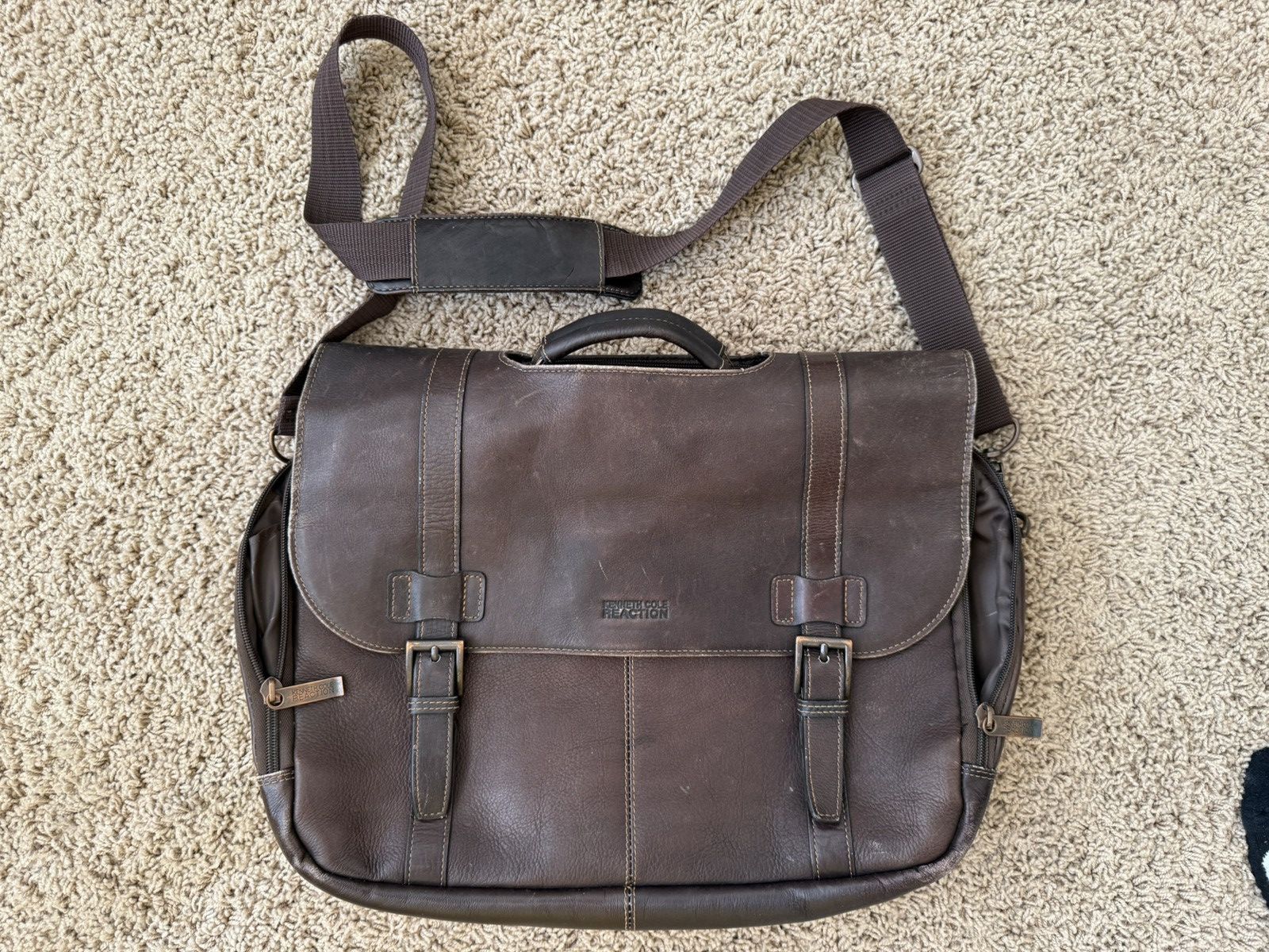 Kenneth Cole Kenneth Cole Brown Leather Messenger bag Size ONE SIZE - 1 Thumbnail