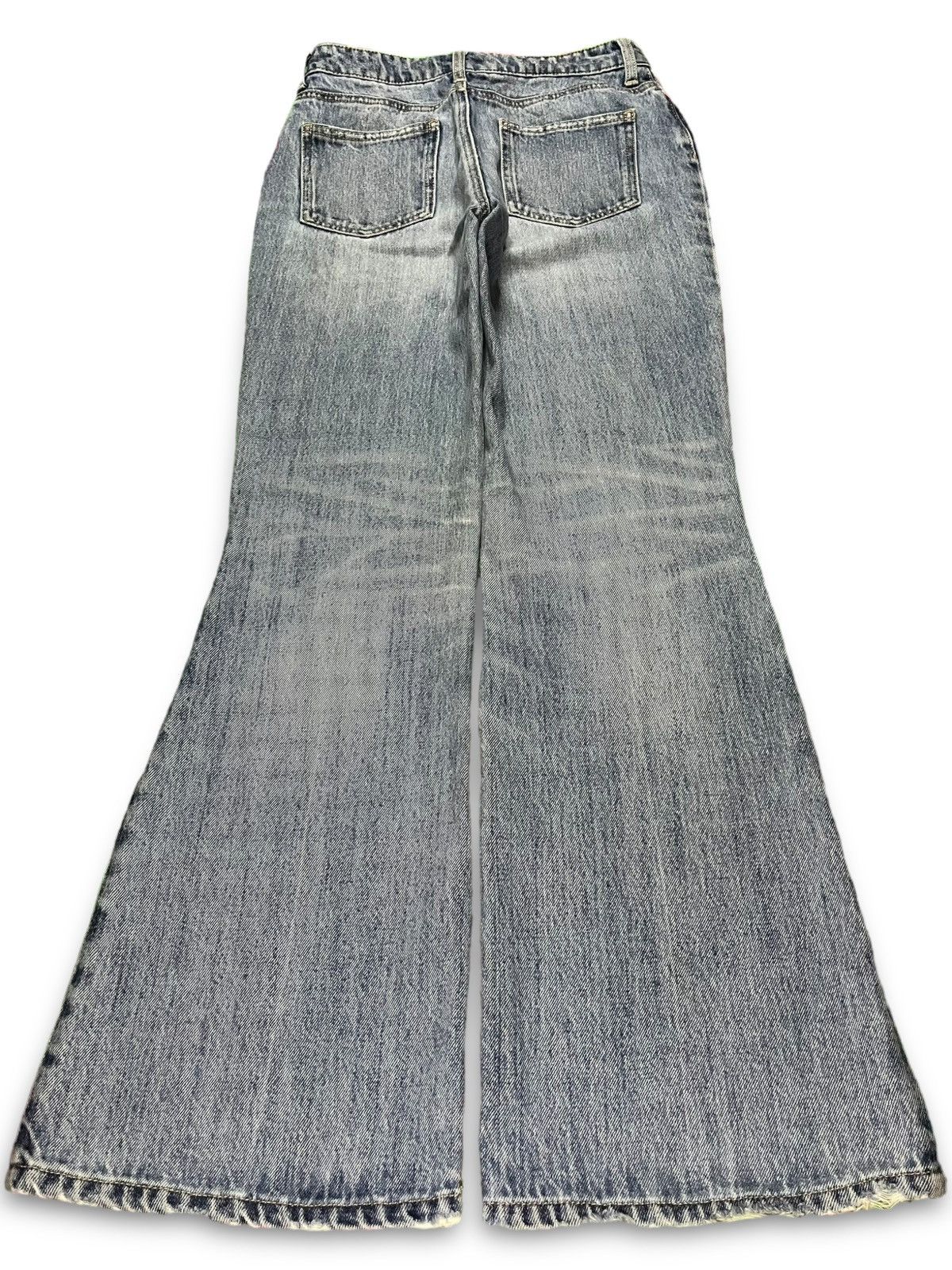 Japanese Brand Vintage Japanese Brand Blue Wash Distressed Flare Jeans Size 27" / US 4 / IT 40 - 2 Thumbnail
