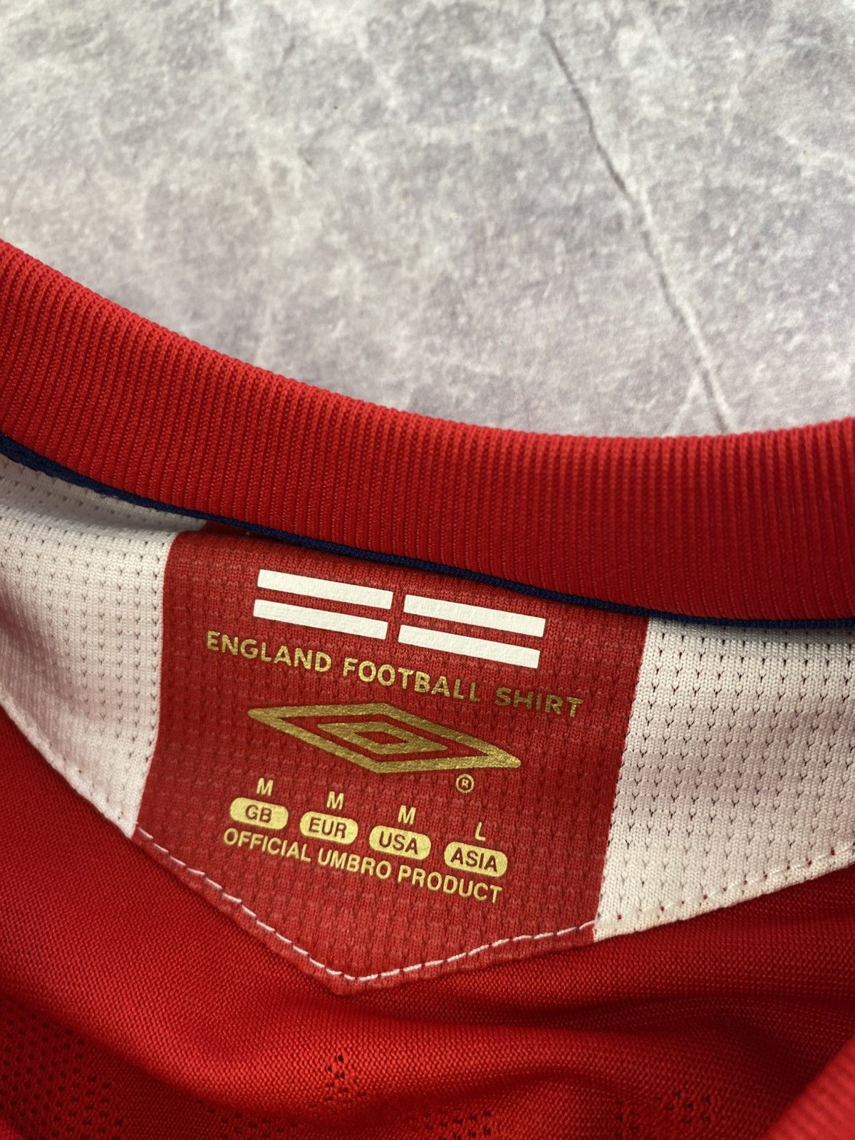 Umbro Umbro England 2006-2008 Soccer Jersey Size: M Size US M / EU 48-50 / 2 - 4 Thumbnail