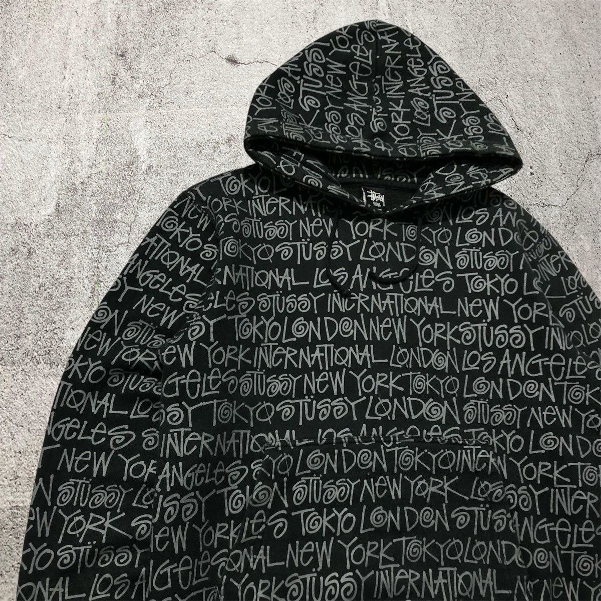 Stussy Stussy World Tour Monogram Logo Pull Over Hoodie Black Size US L / EU 52-54 / 3 - 4 Thumbnail