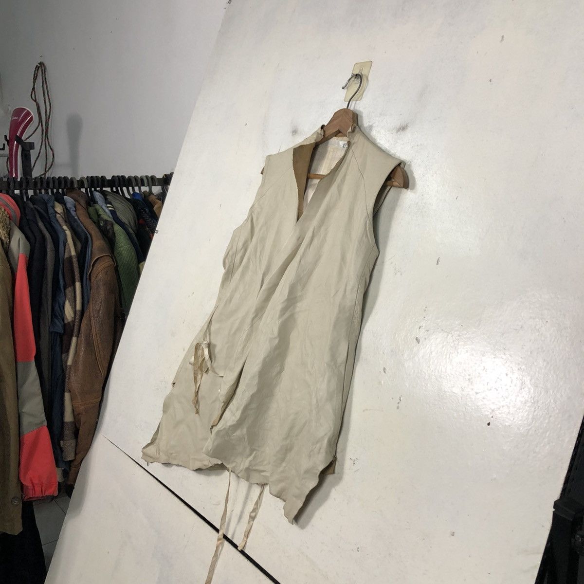 Japanese Brand Distressed Punk Vest Leather Biker Es Sadaharu Hoshino Size US M / EU 48-50 / 2 - 4 Thumbnail