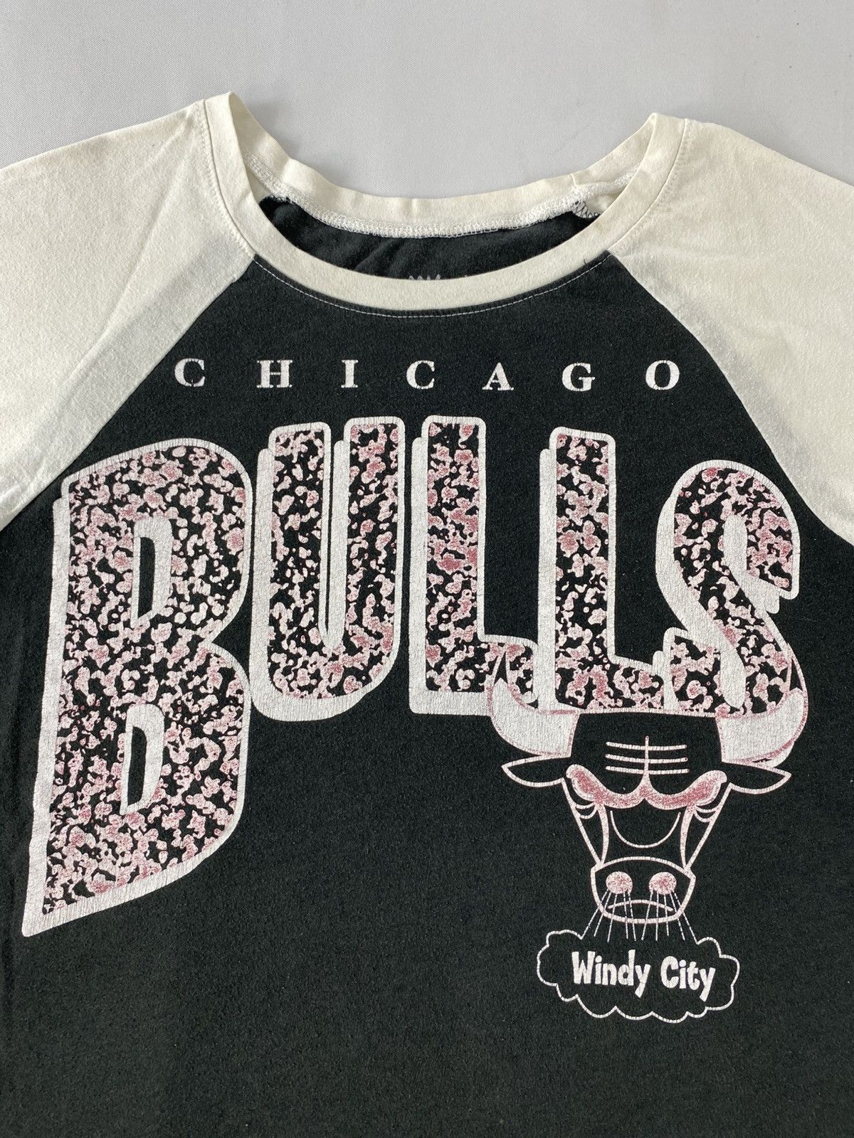 NBA Mighty Fine Hardwood NBA Chichago Bulls Raglan Printed Tee Size S / US 4 / IT 40 - 4 Thumbnail