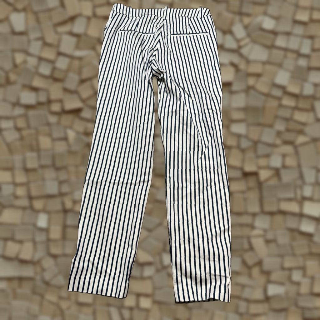 H&M VINTAGE? No — H&M Pants Women’s 8 Blue White Striped Side Zip Straight Leg Mid Rise Pants Shirt? Size 30" / US 8 / IT 44 - 1 Thumbnail
