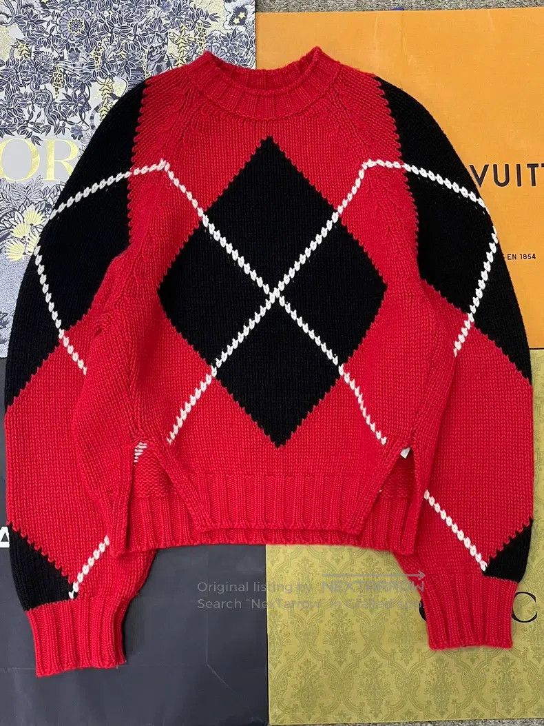 Alexander McQueen Alexander Mcqueen Red and black colour matching diamond pl Size US S / EU 44-46 / 1 - 1 Thumbnail