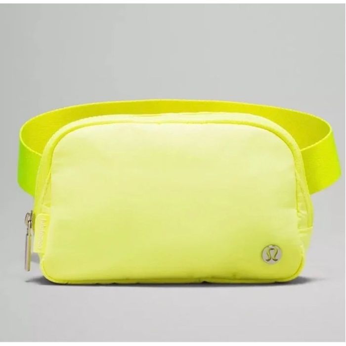 Lululemon Lululemon Everywhere Belt Bag 1L Neon Yellow High Viz Fanny