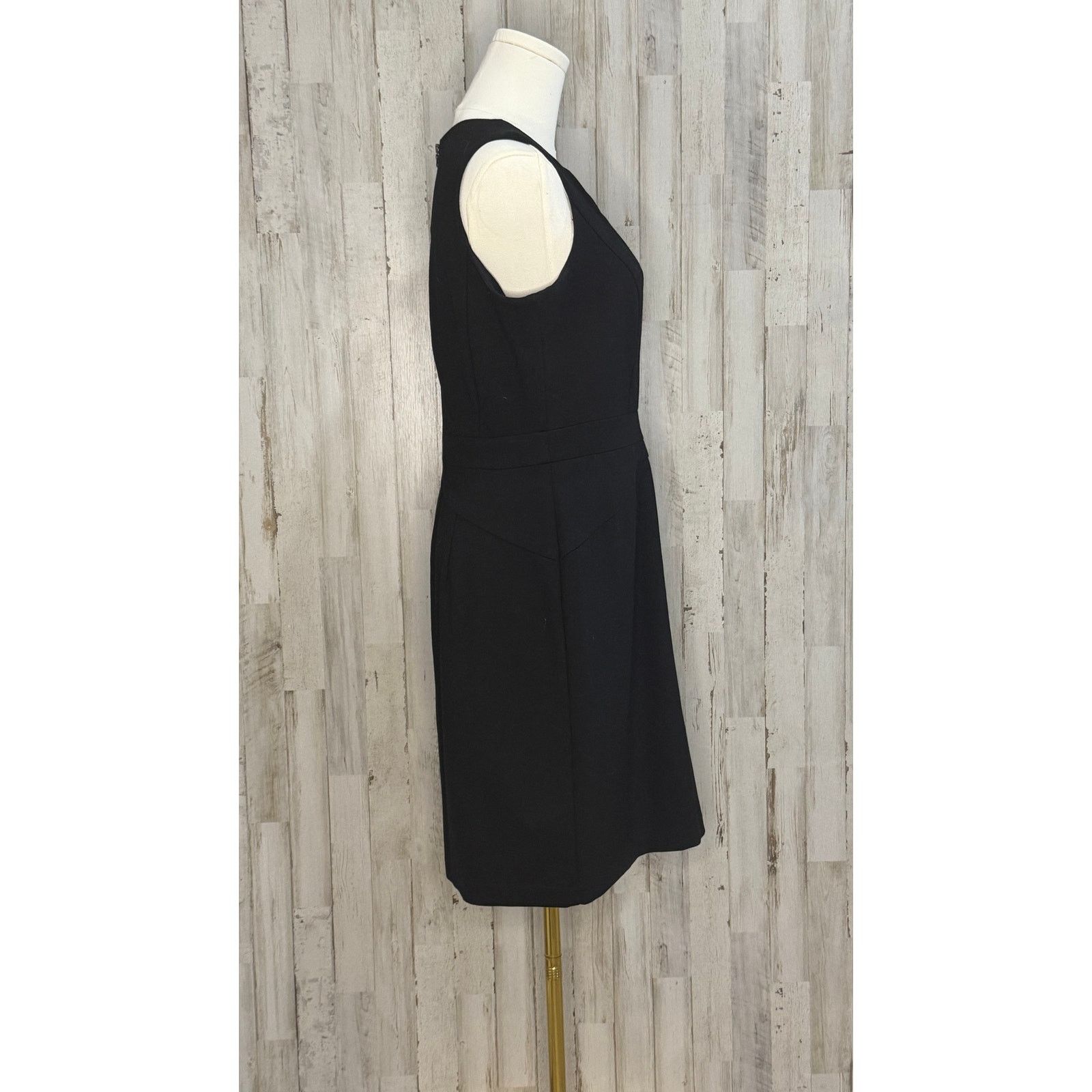 Loft LOFT Petite Black Sleeveless Sheath Dress Size 6 Knee Length Size M / US 6-8 / IT 42-44 - 6 Thumbnail