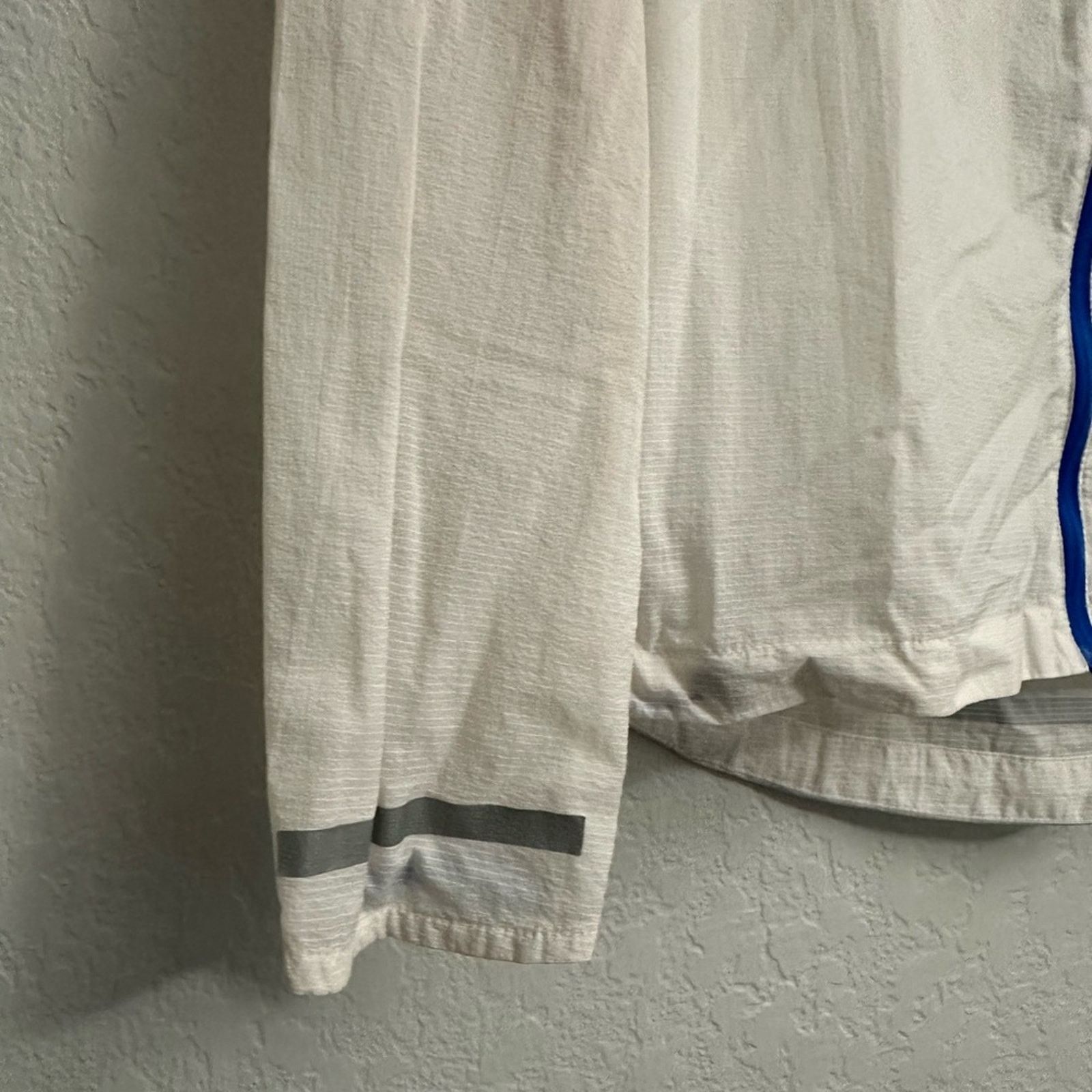 Nike Nike Impossibly Light Running Jacket Womens M WHITE BLUE Size M / US 6-8 / IT 42-44 - 4 Thumbnail