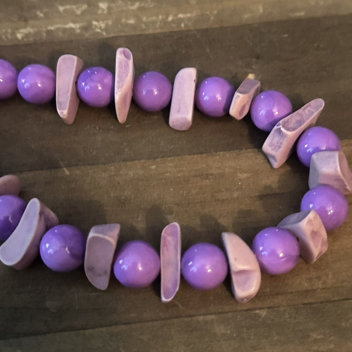 Vintage Vintage purple bead and cream chips necklace Size ONE SIZE - 3 Thumbnail