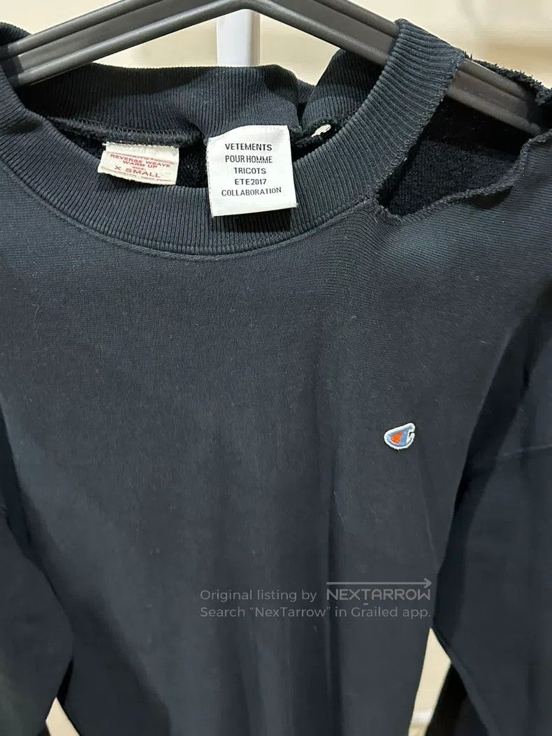 Vetements Vetements Sweatshirt with Off-the-Shoulder Design Size US XS / EU 42 / 0 - 3 Thumbnail