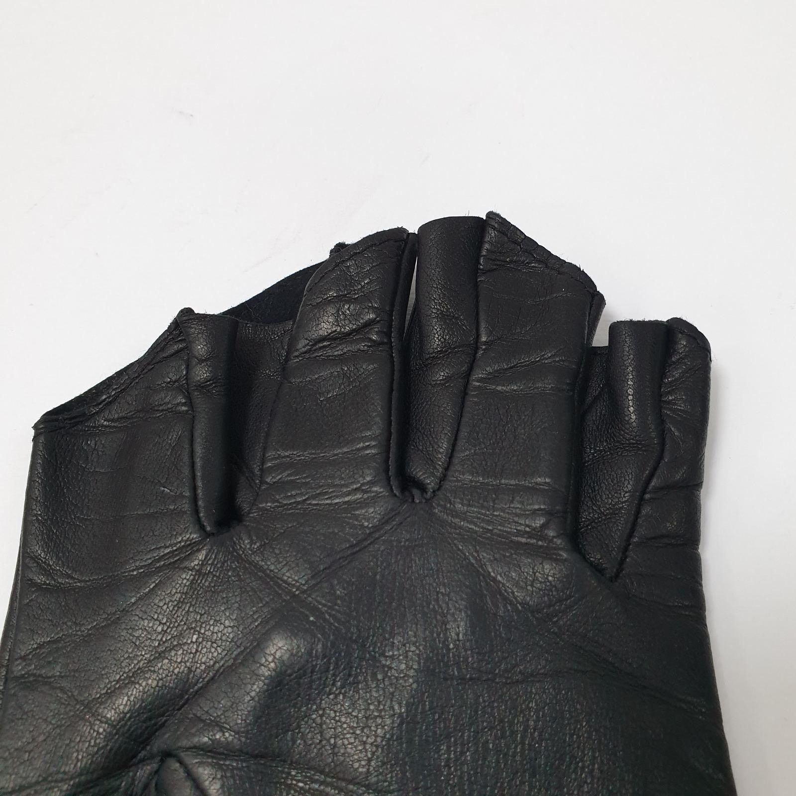 Chanel Chanel Black Leather Mittens - Size 8 Size ONE SIZE - 10 Thumbnail