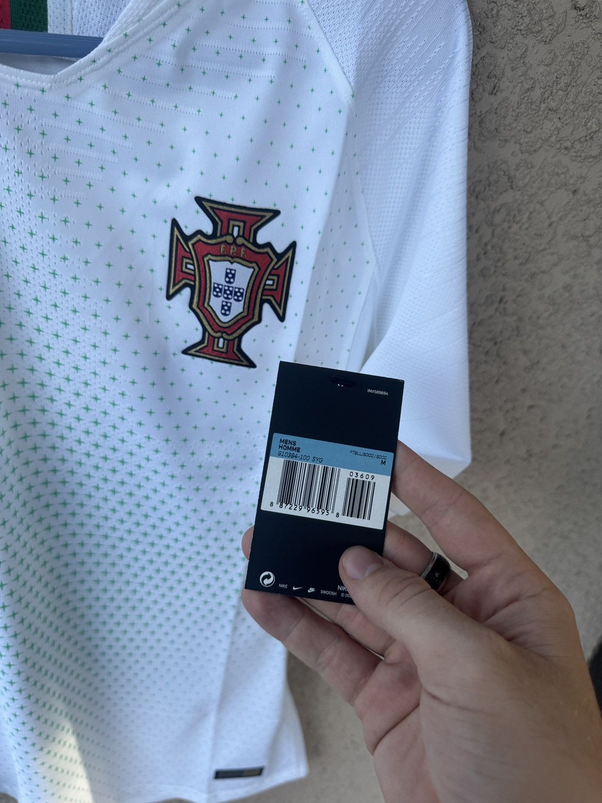 Nike 2018 Portugal Away Player Issue Ronaldo Size M CR7 Size US M / EU 48-50 / 2 - 6 Thumbnail