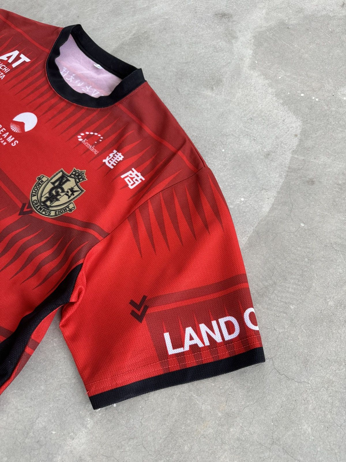 Japanese Brand × Mizuno 2023 NAGOYA GRAMPUS BEAMS JERSEY JLEAGUE Size US L / EU 52-54 / 3 - 3 Thumbnail